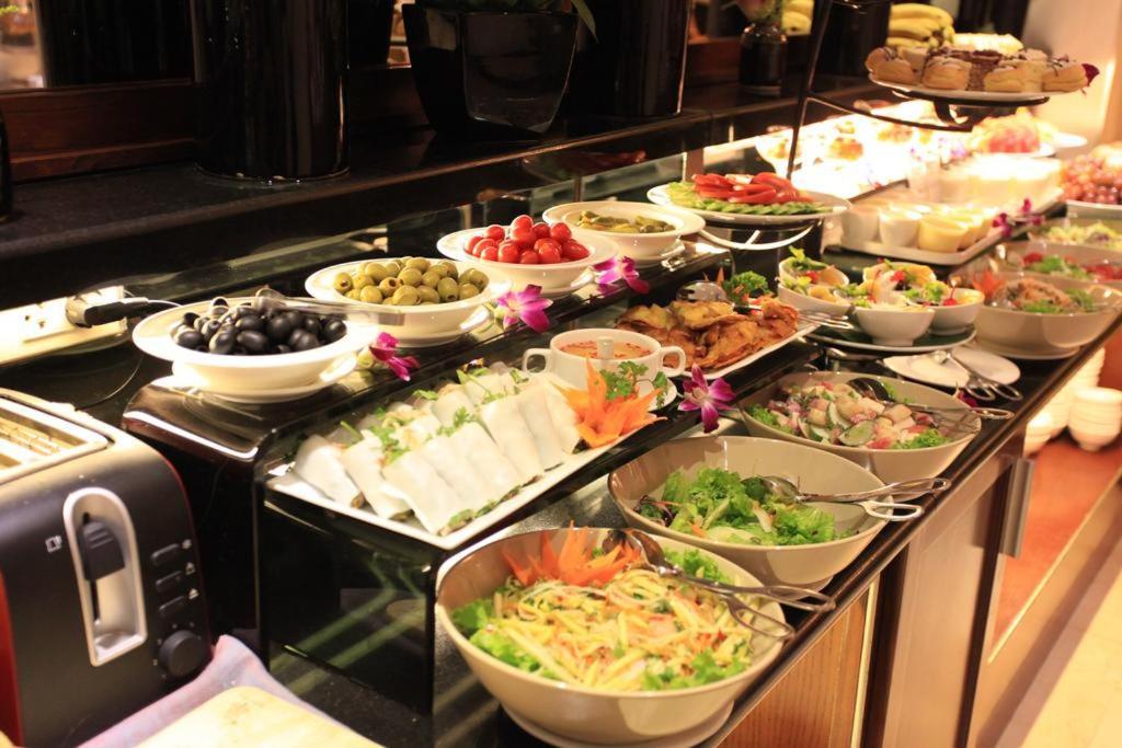 Ambassador & Travel Hotel Hanoi