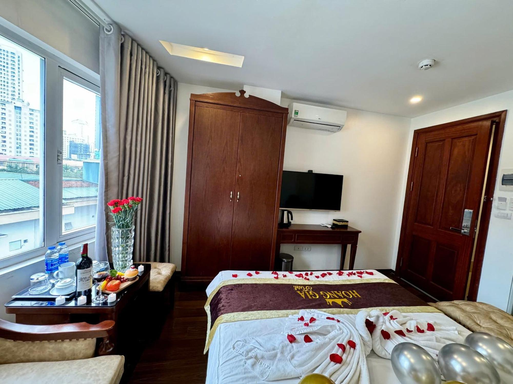 Hoang Gia Nhan Hoa Hotel 3*