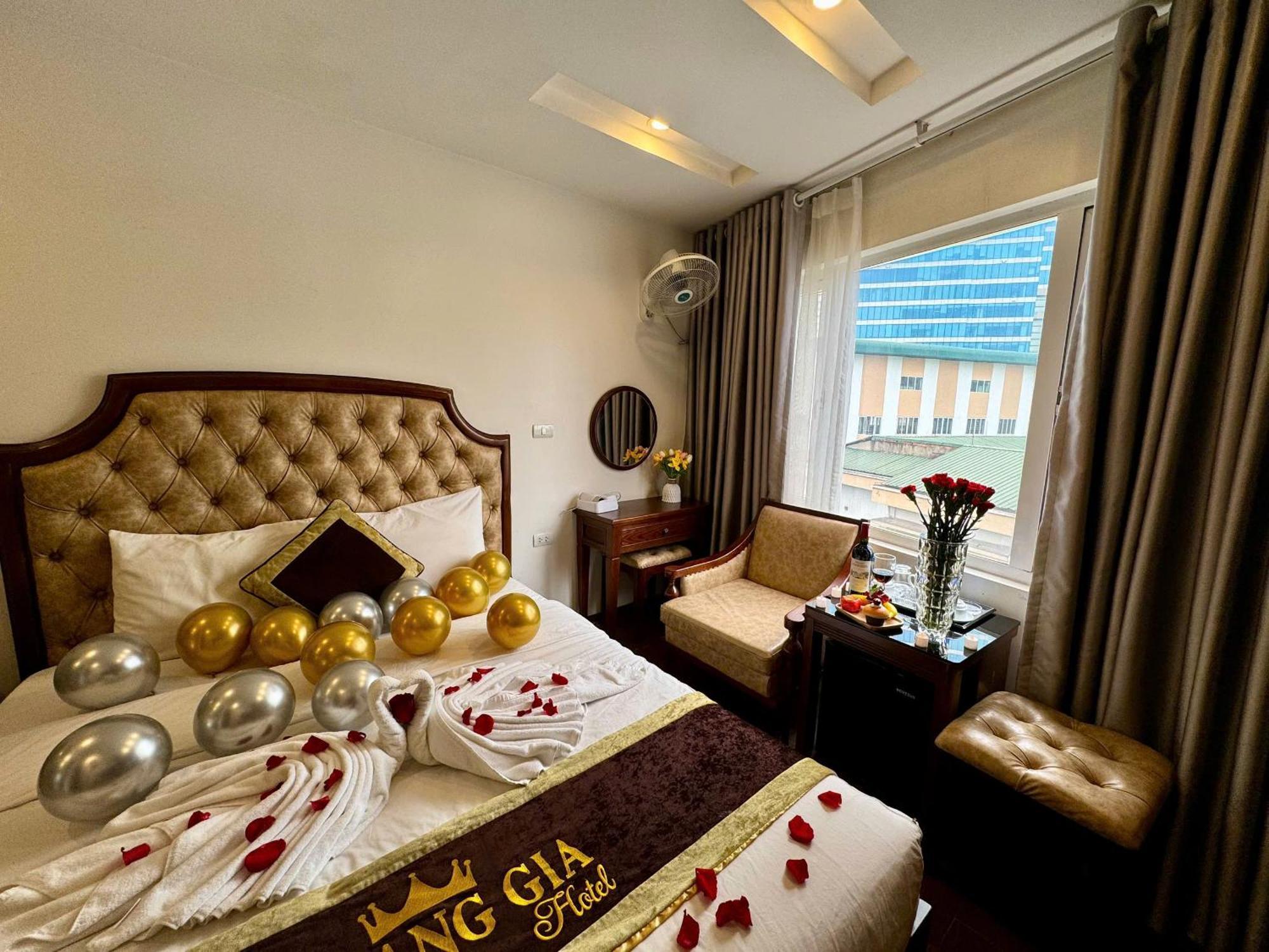 Hoang Gia Nhan Hoa 3*