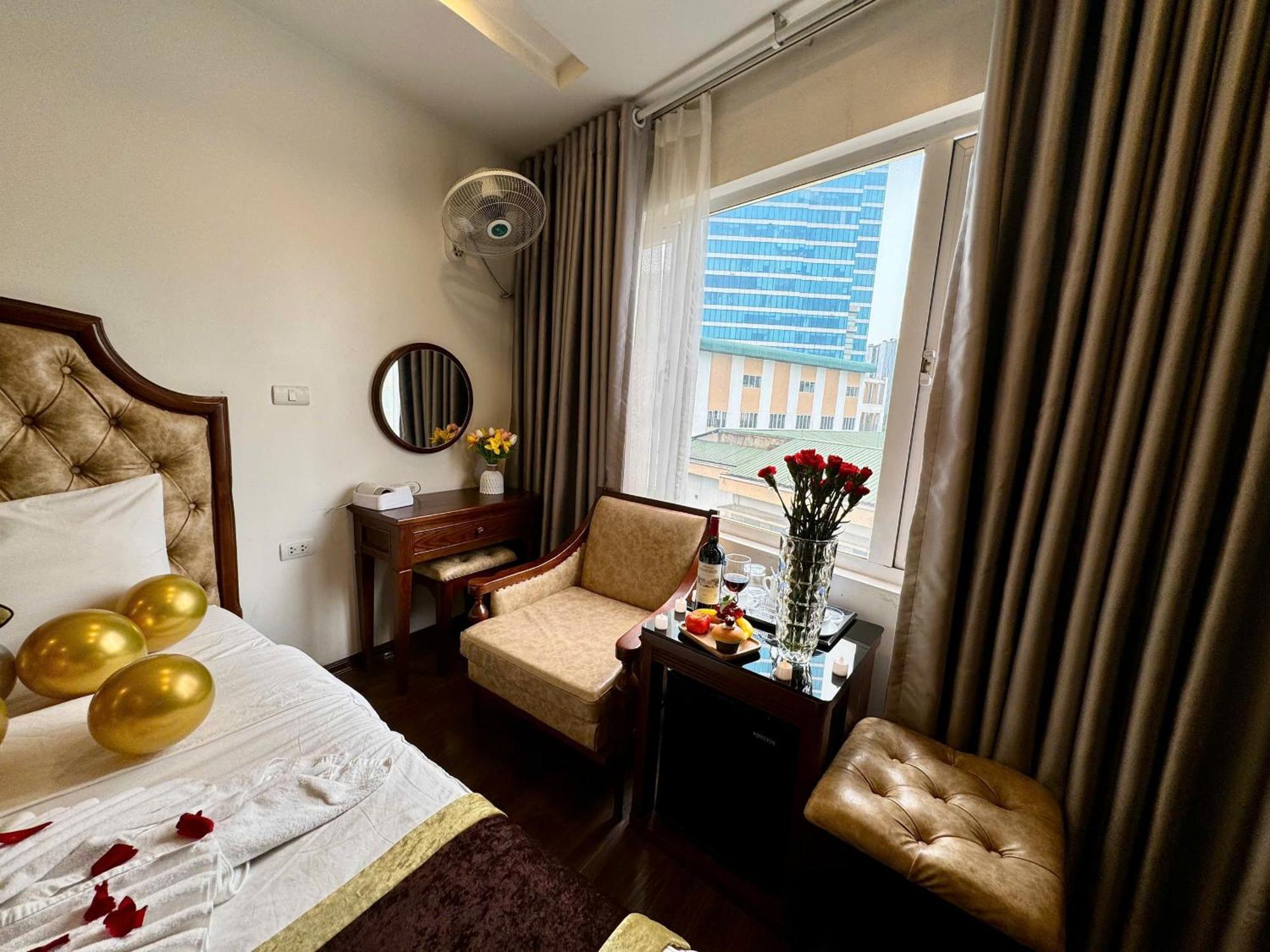 Hoang Gia Nhan Hoa Hotel 3*