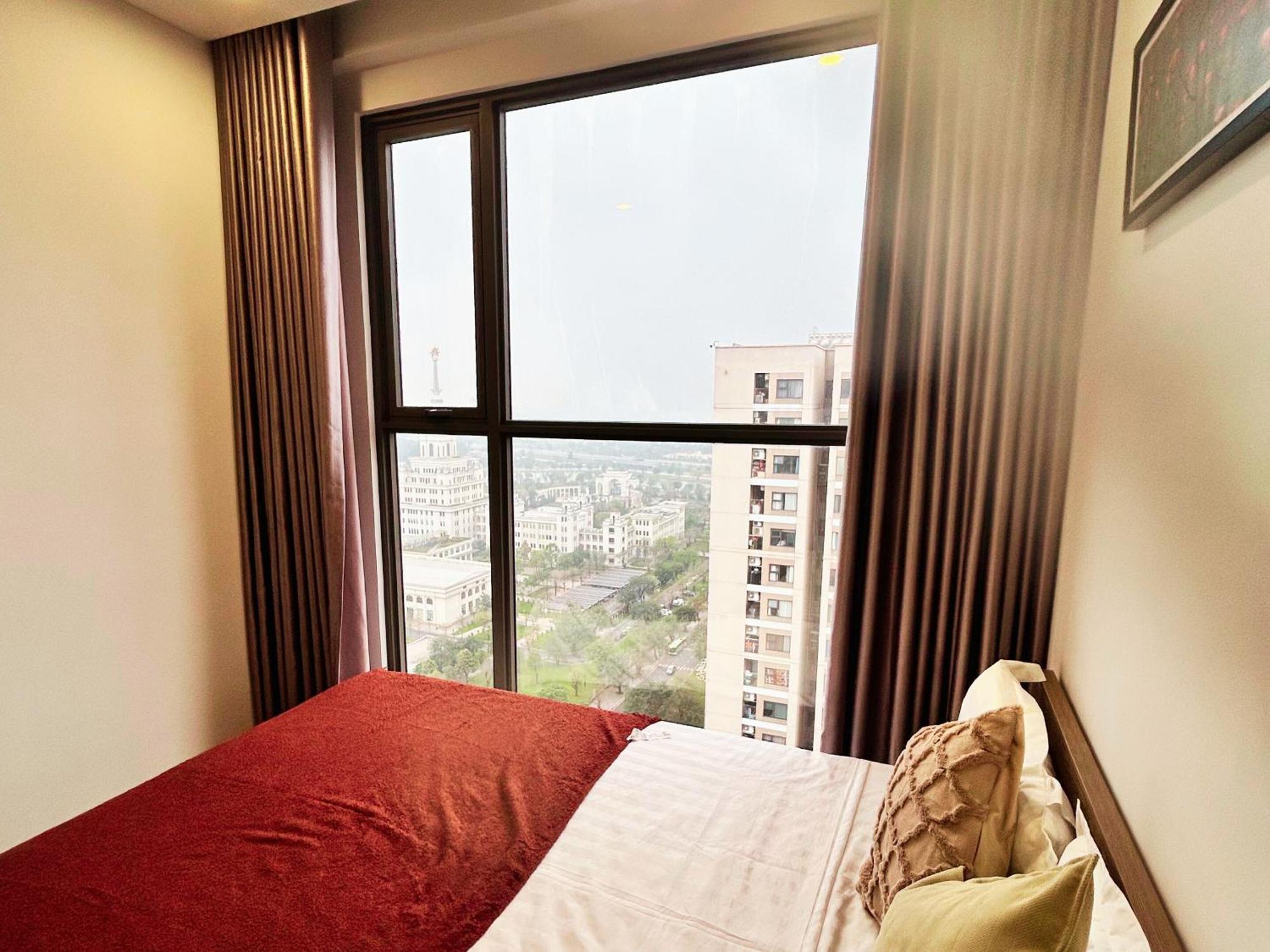 Sunny Deluxe 1-bedroom And 1-living Free Gym Hanoi