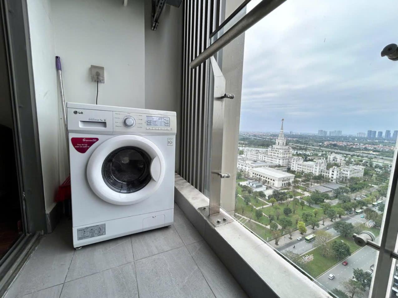Sunny Deluxe 1-bedroom And 1-living Free Gym * Hanoi