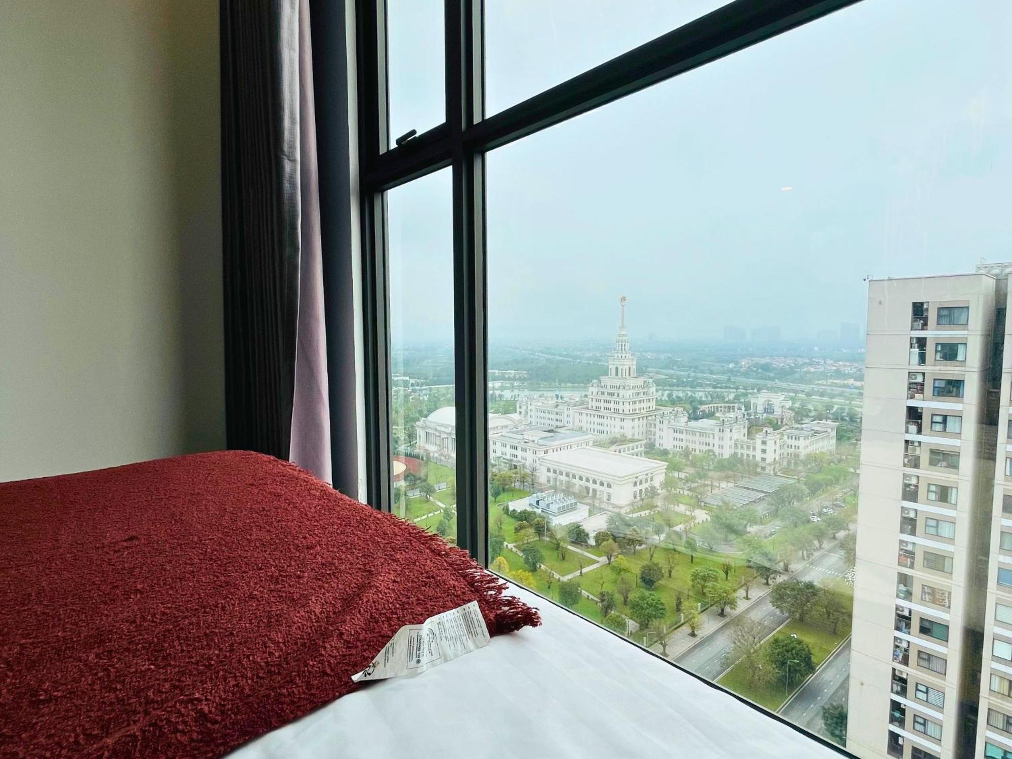 Sunny Deluxe 1-bedroom And 1-living Free Gym Apartment