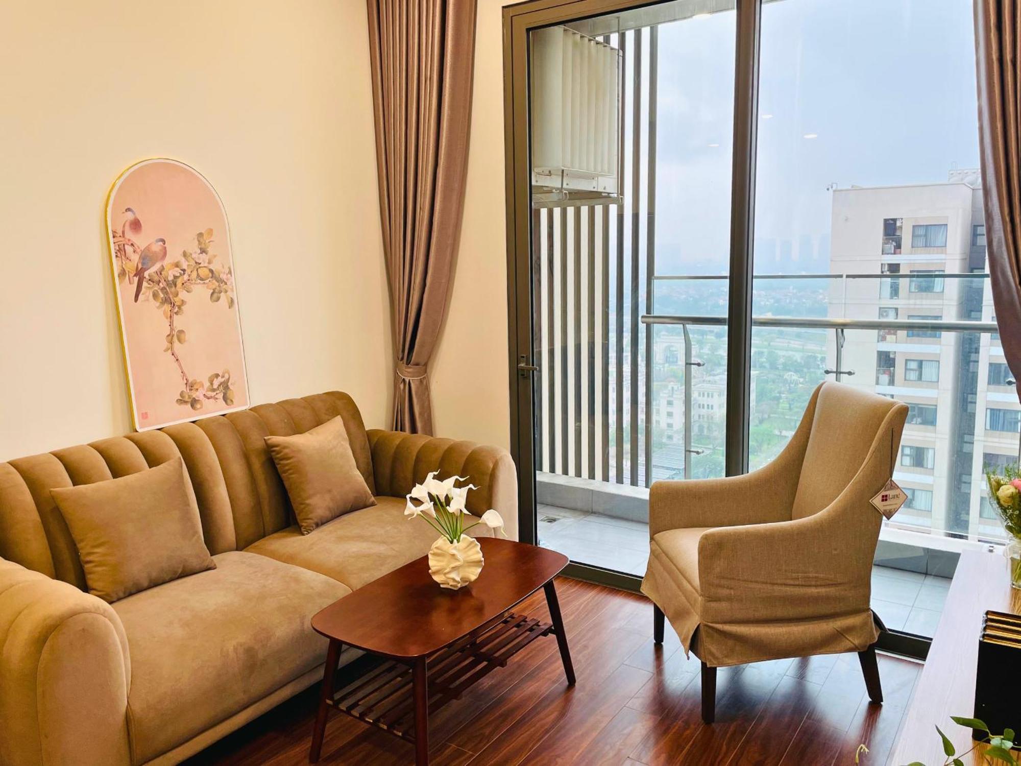 Sunny Deluxe 1-bedroom And 1-living Free Gym Apartment *