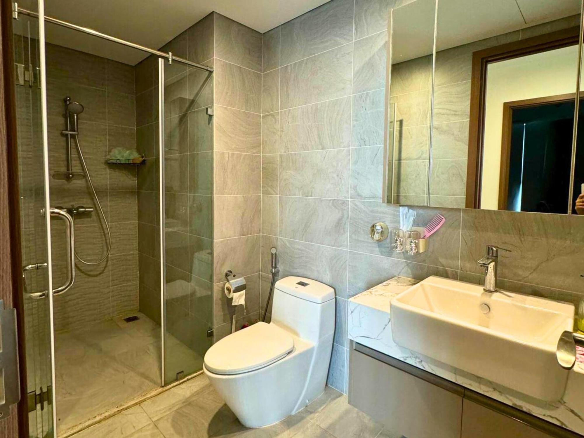 Sunny Deluxe 1-bedroom And 1-living Free Gym Apartment