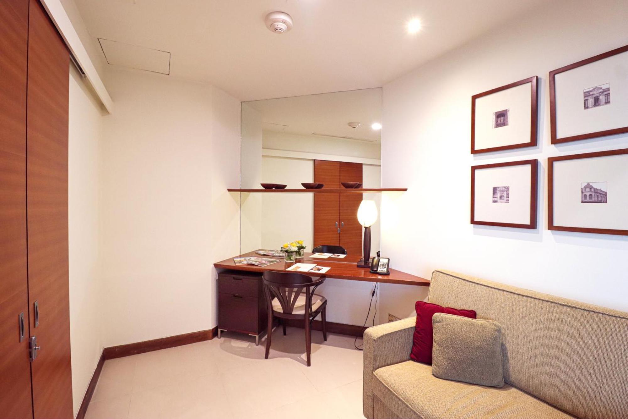Pan Pacific Khách sạn 5*