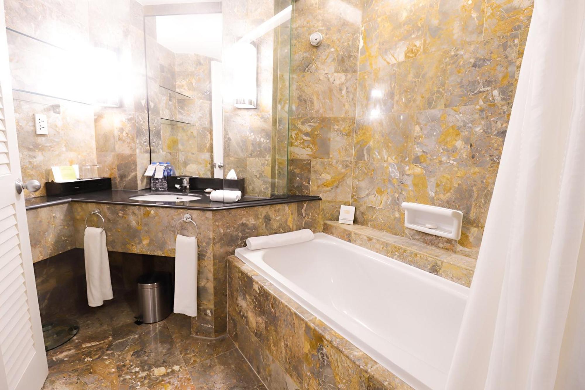 Pan Pacific 5*