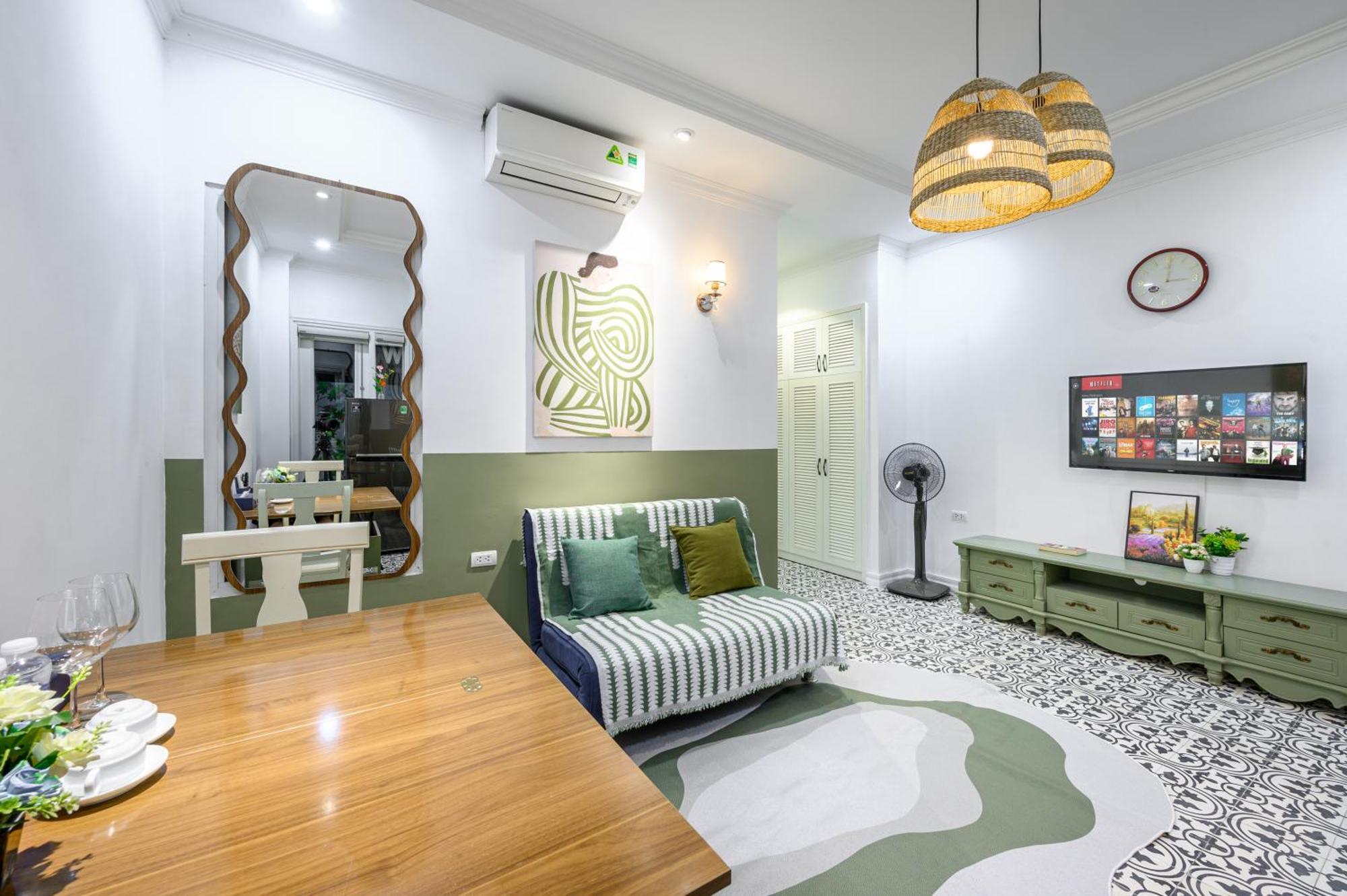 Hotel Luxe Paradise Dich Vong Hau Hanoi