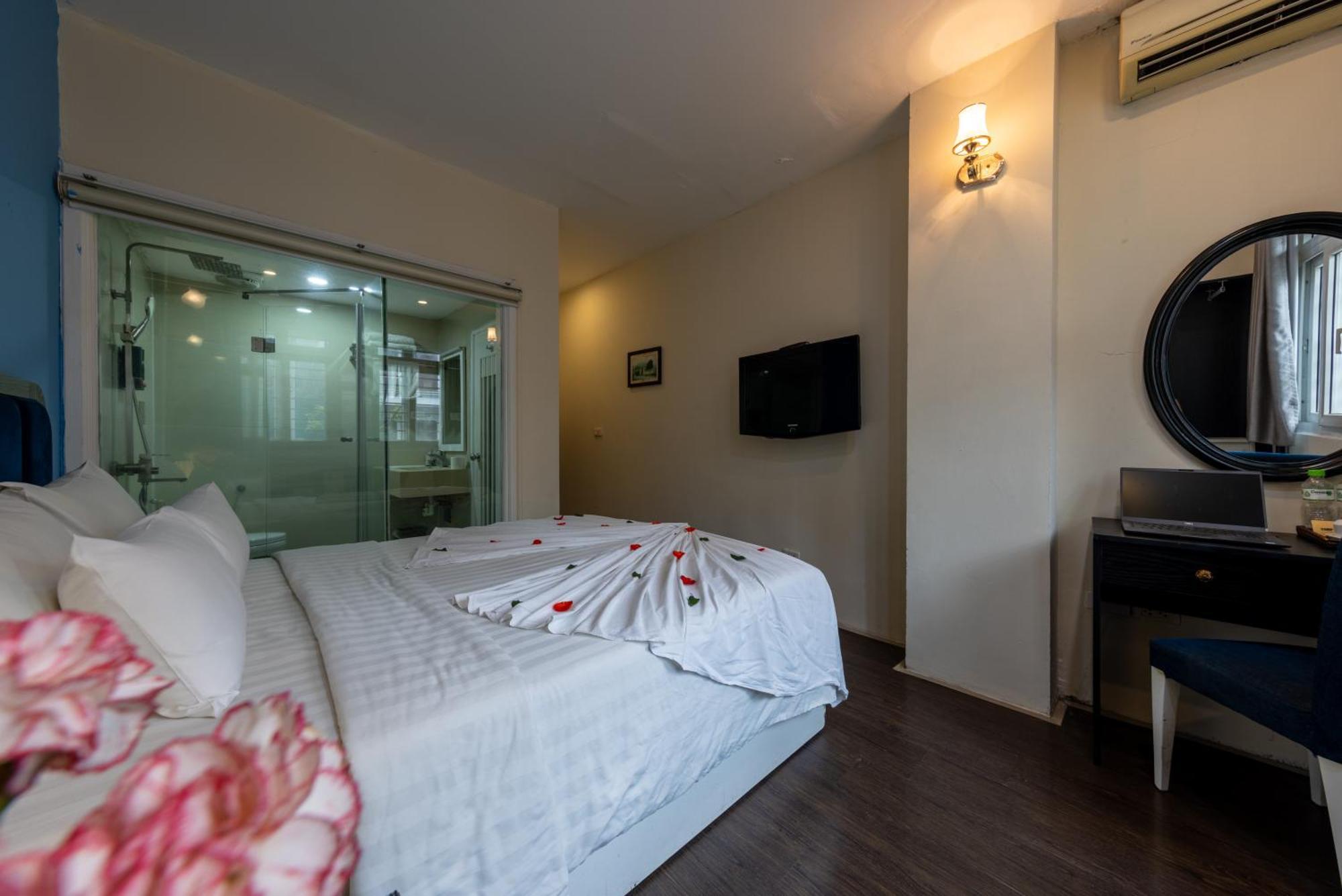 Hotel Mai Charming And Hanoi