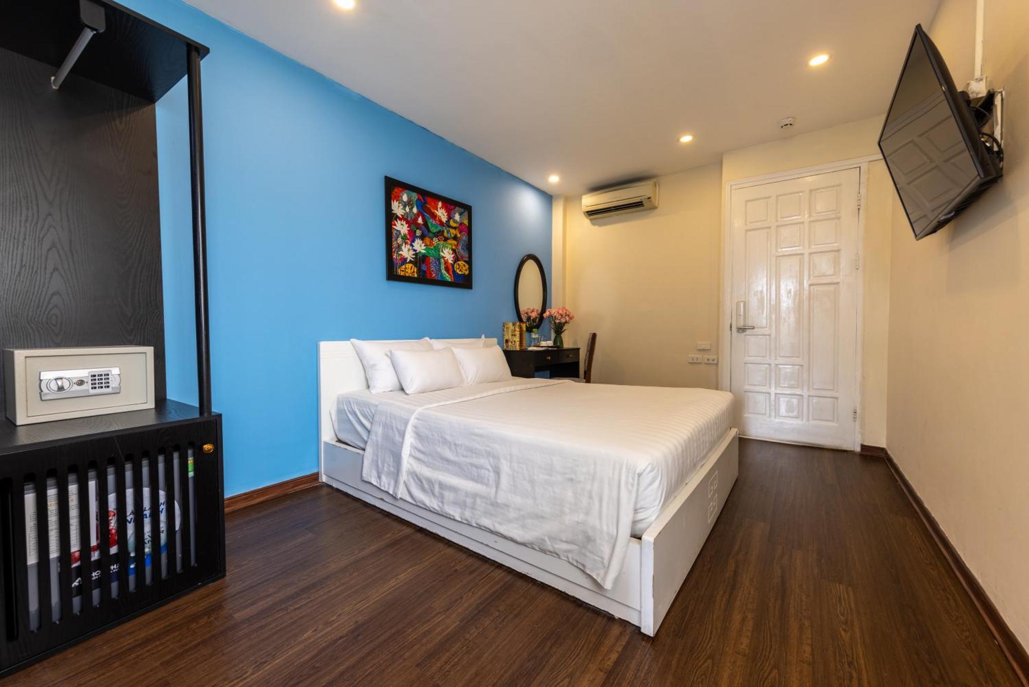 Mai Charming And Hotel