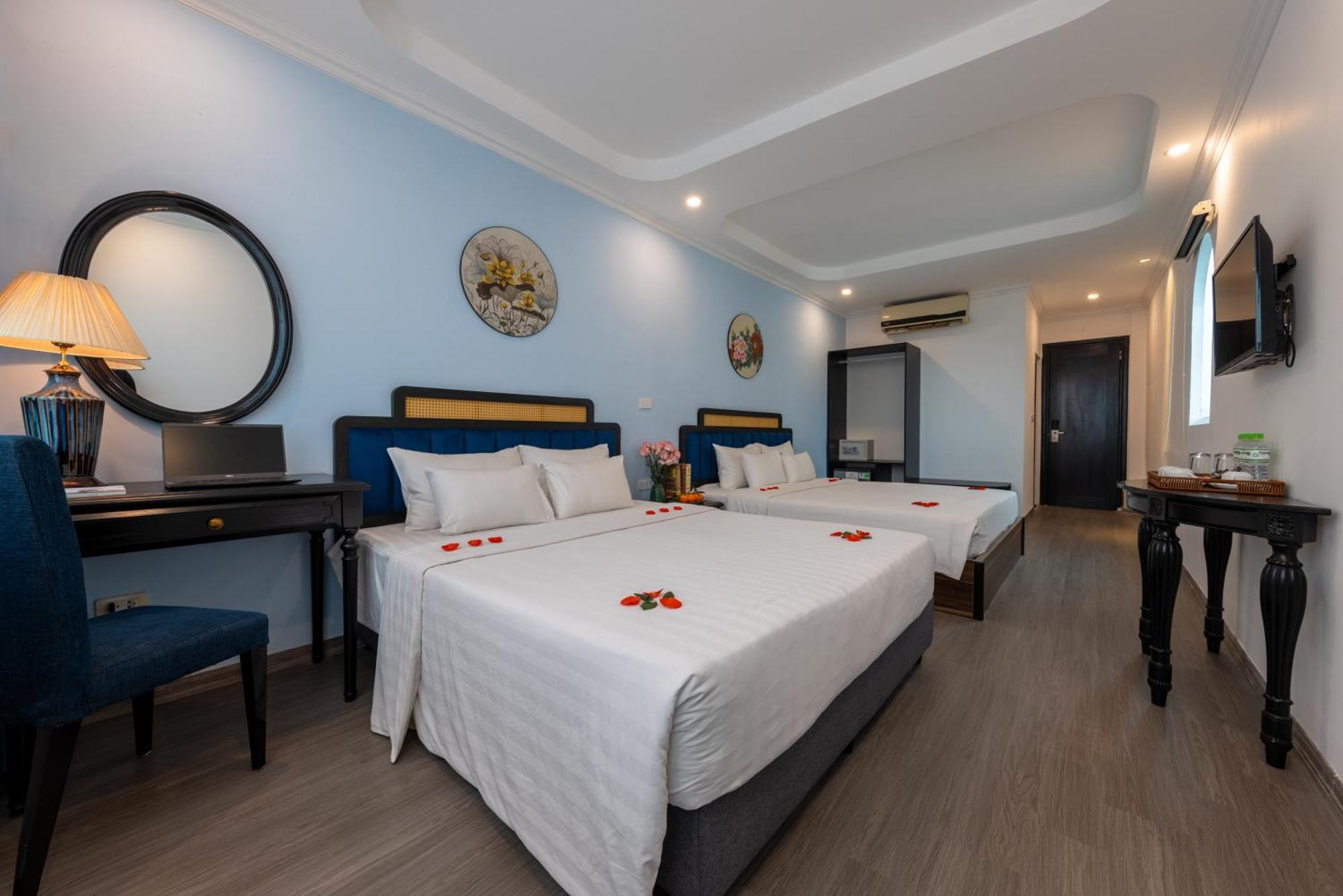 Mai Charming And Hotel