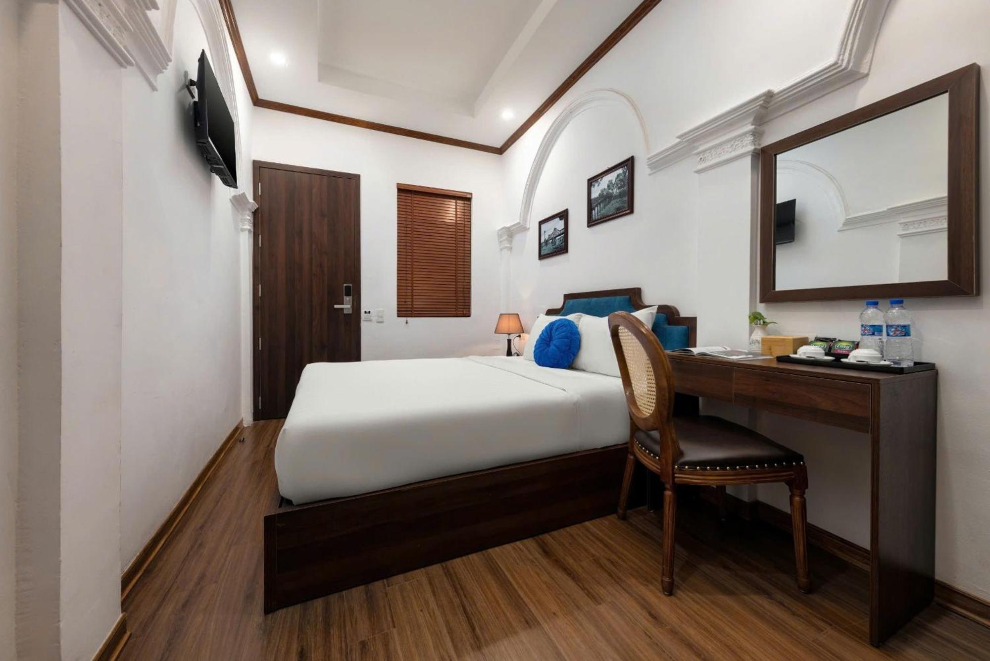 The Ambery Boutique & Travel