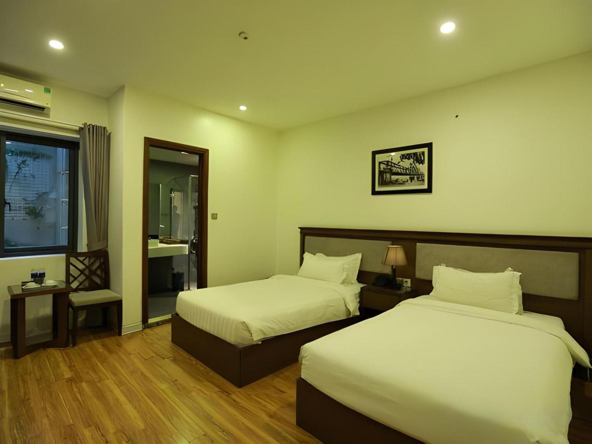 Collection O Le Grand - The Tryst Hotel