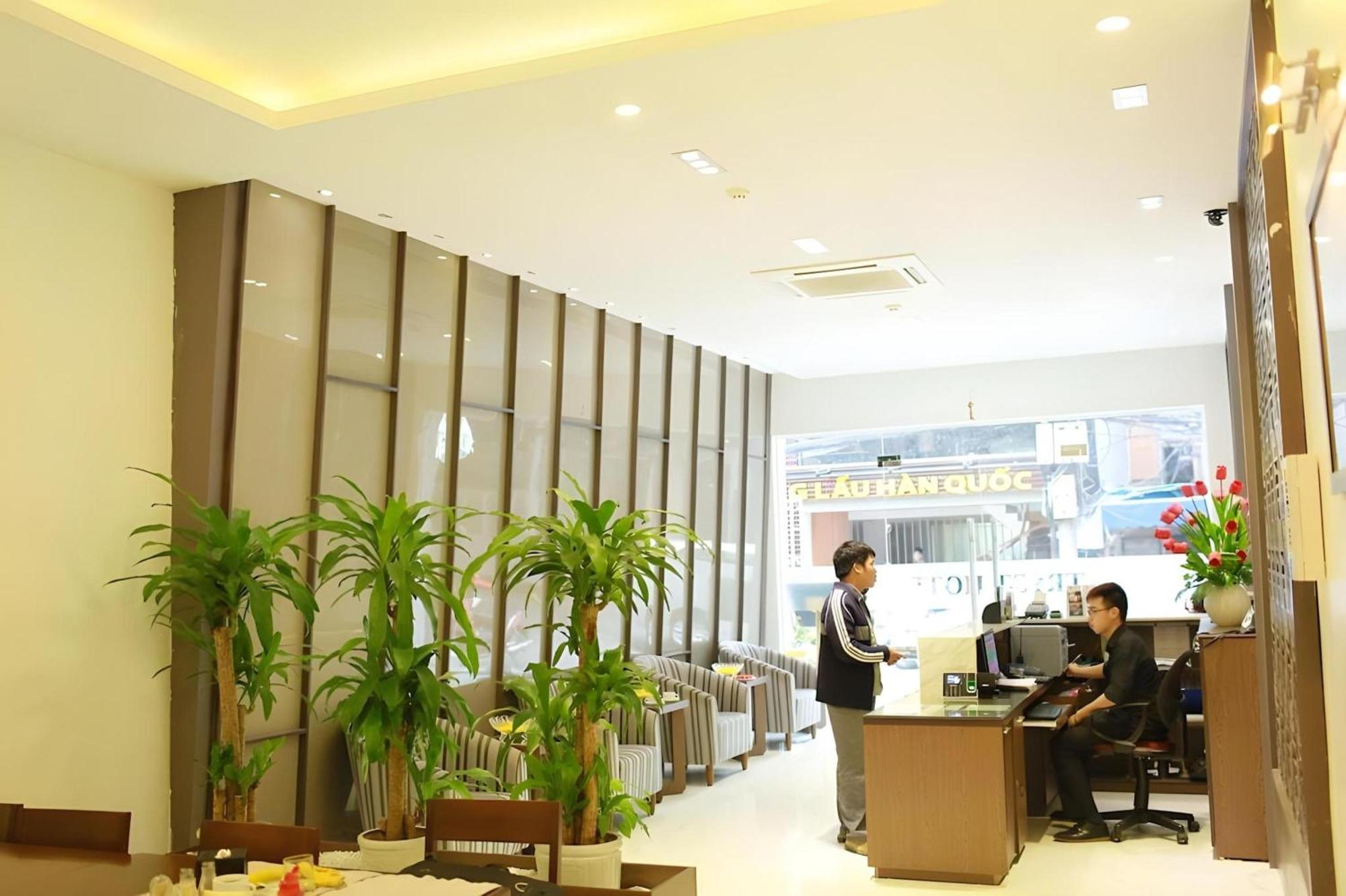 Collection O Le Grand - The Tryst Hanoi