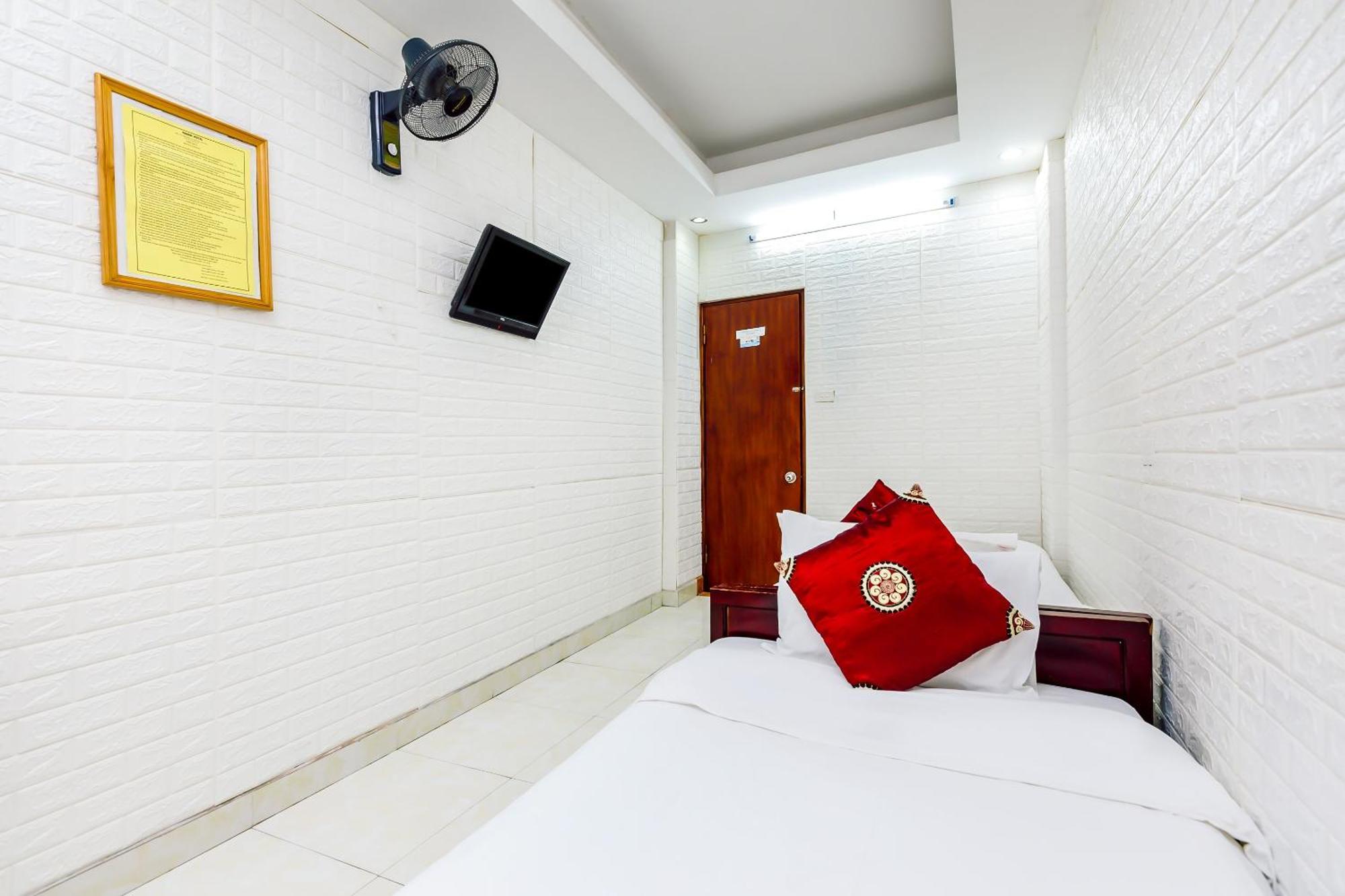 Khách sạn Oyo 604 Queen Spot-on 2*