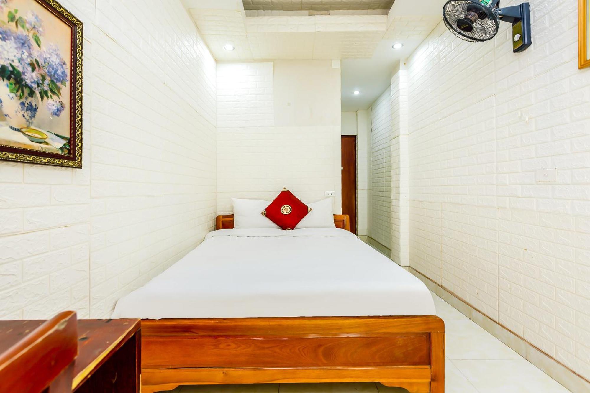 Oyo 604 Queen Spot-on Khách sạn