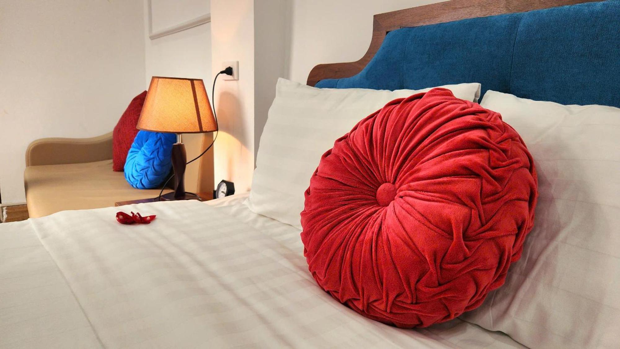 The Ambery Boutique & Travel