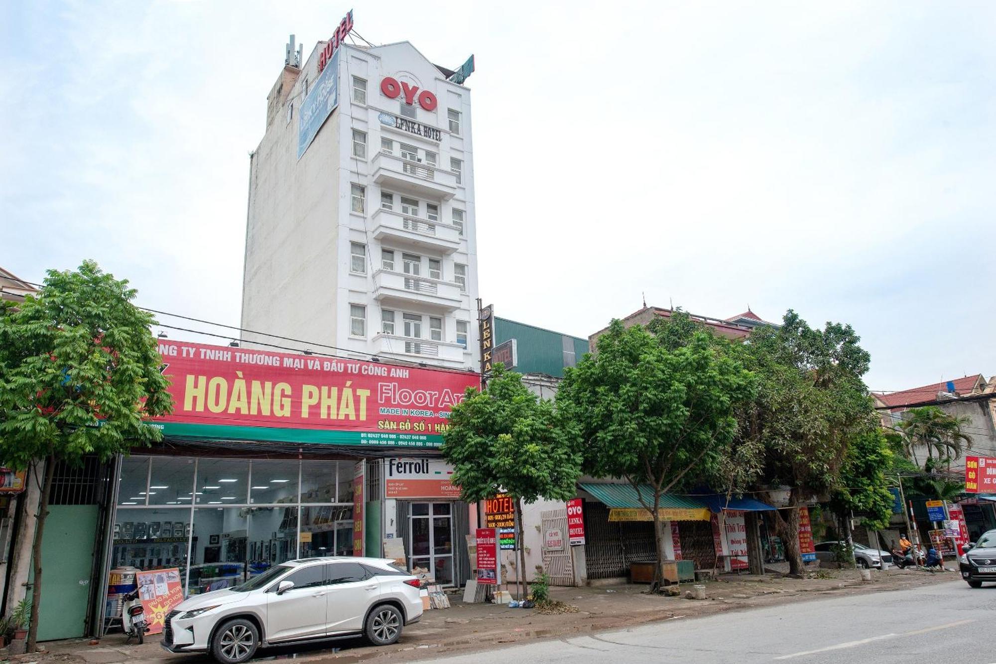 Hotel Oyo 472 Lenka 2*