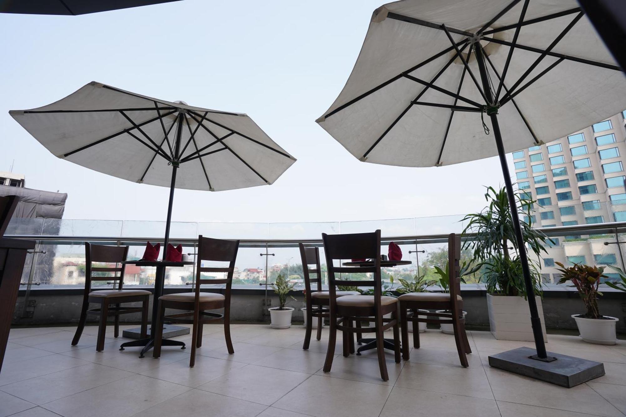 Legend Westlake Khách sạn 4*