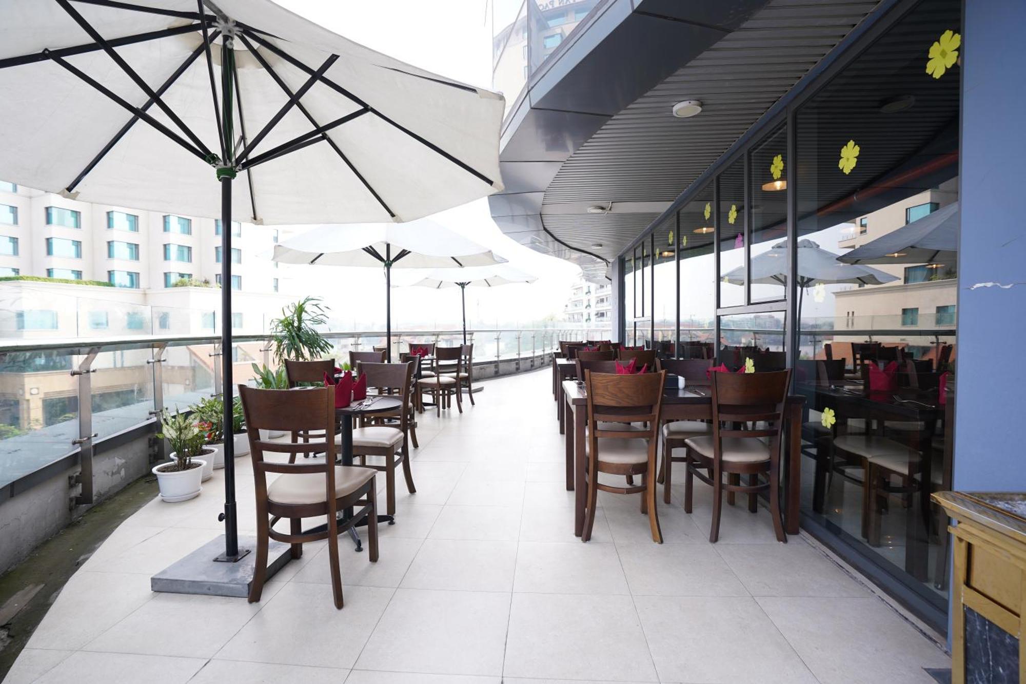 Legend Westlake Khách sạn 4*