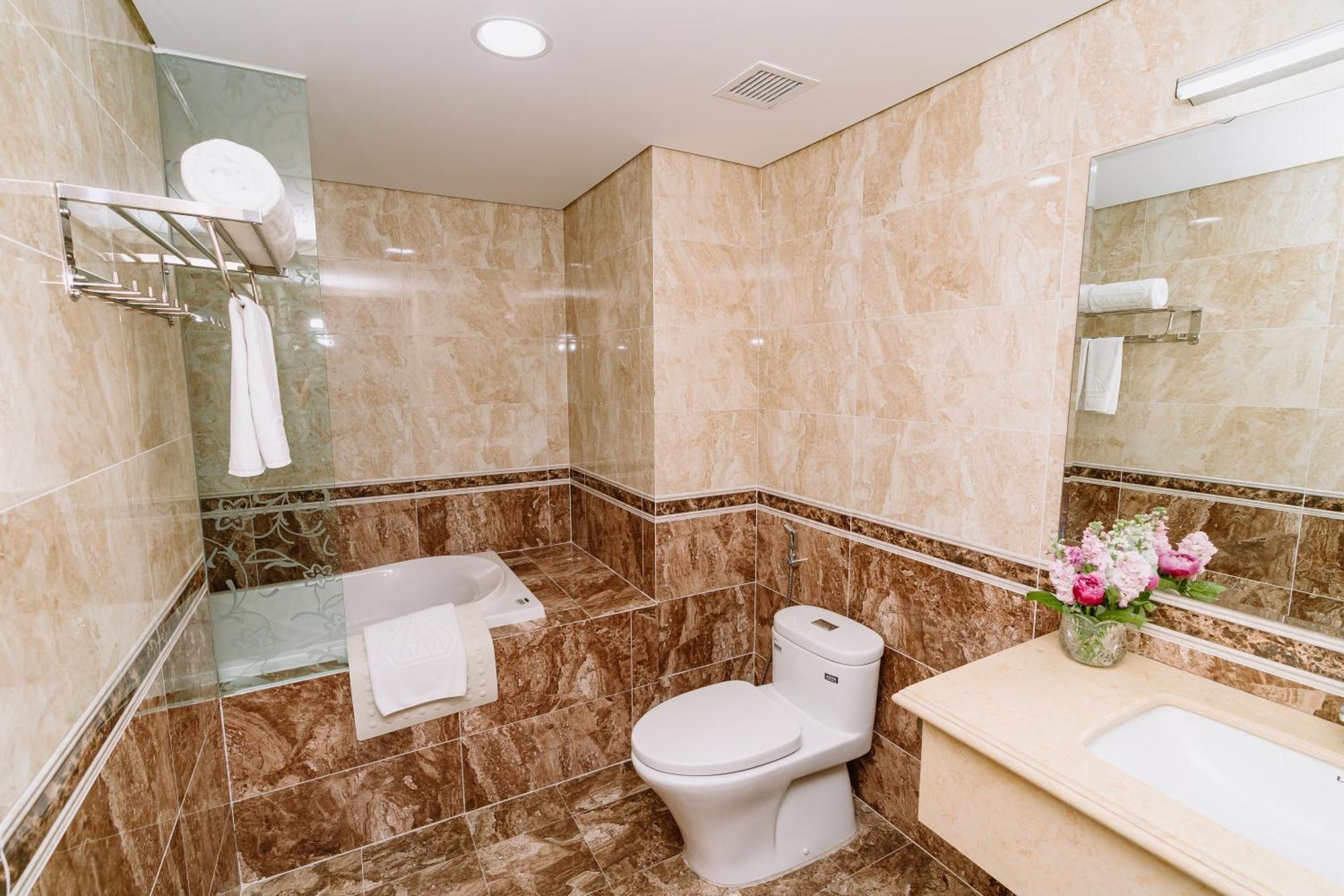 Legend Westlake Khách sạn Hà Nội