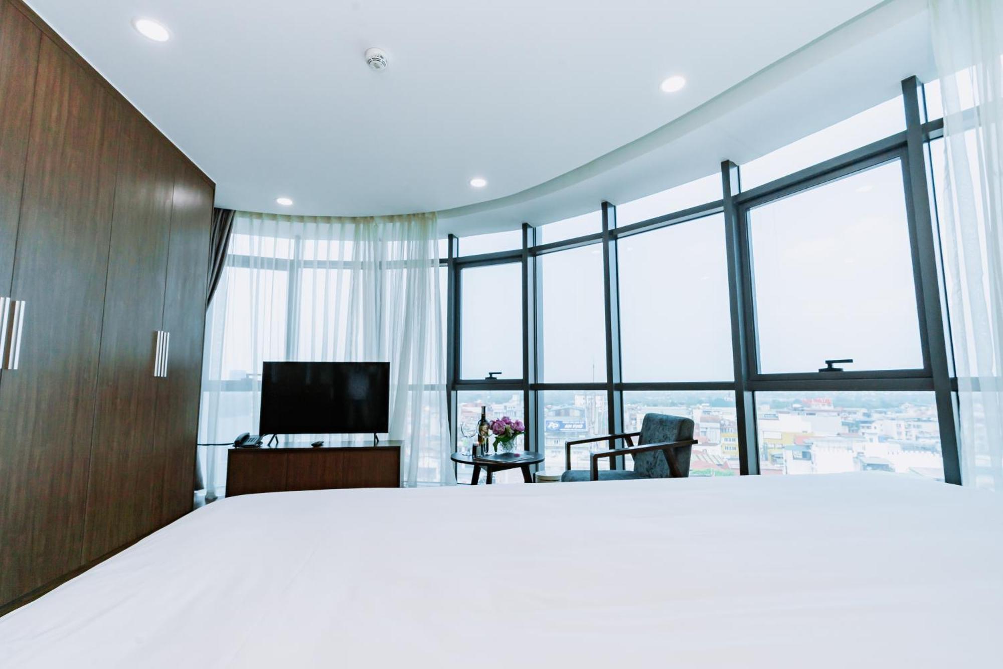 Khách sạn Legend Westlake Hà Nội