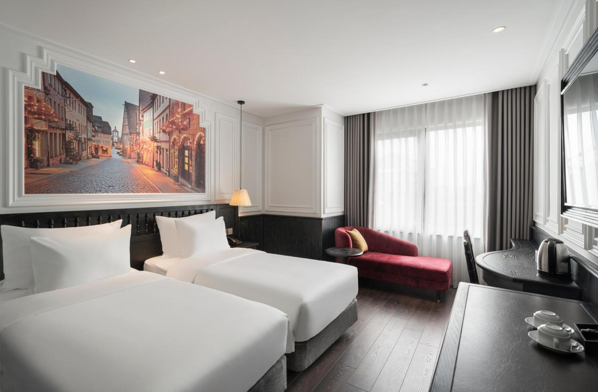 Luxe Paradise Premium Pham Hong Thai 4*