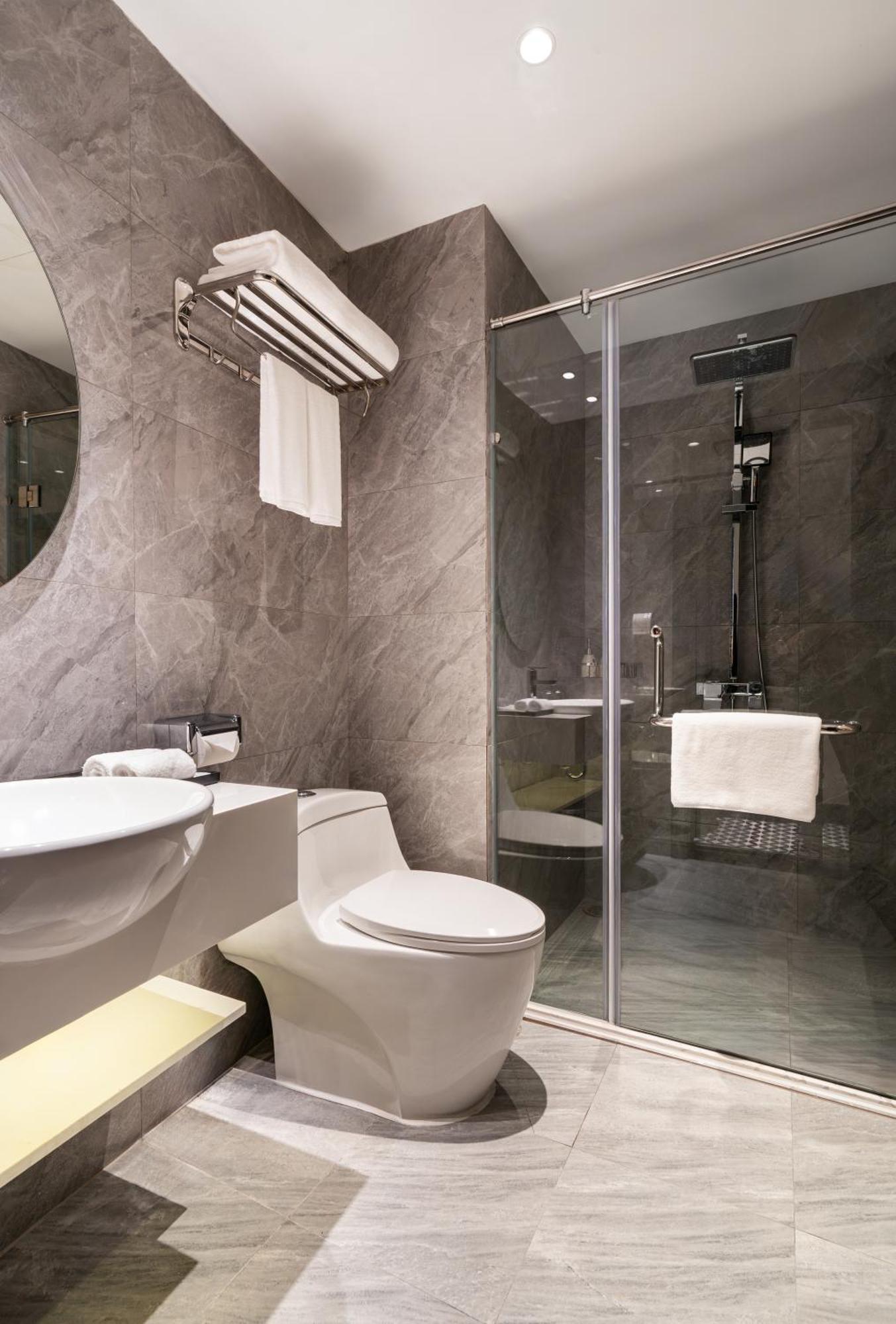 Luxe Paradise Premium Pham Hong Thai 4*
