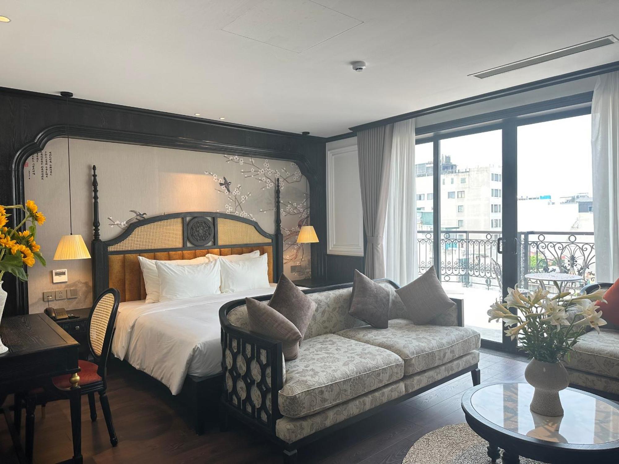 Hotel Luxe Paradise Premium Pham Hong Thai 4*