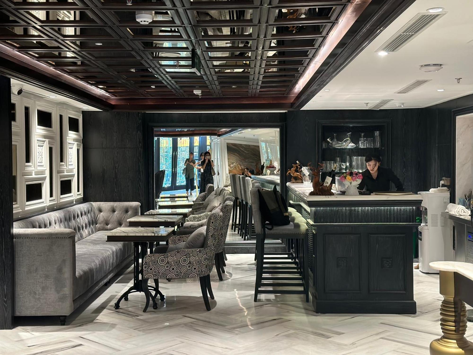 Luxe Paradise Premium Hanoi