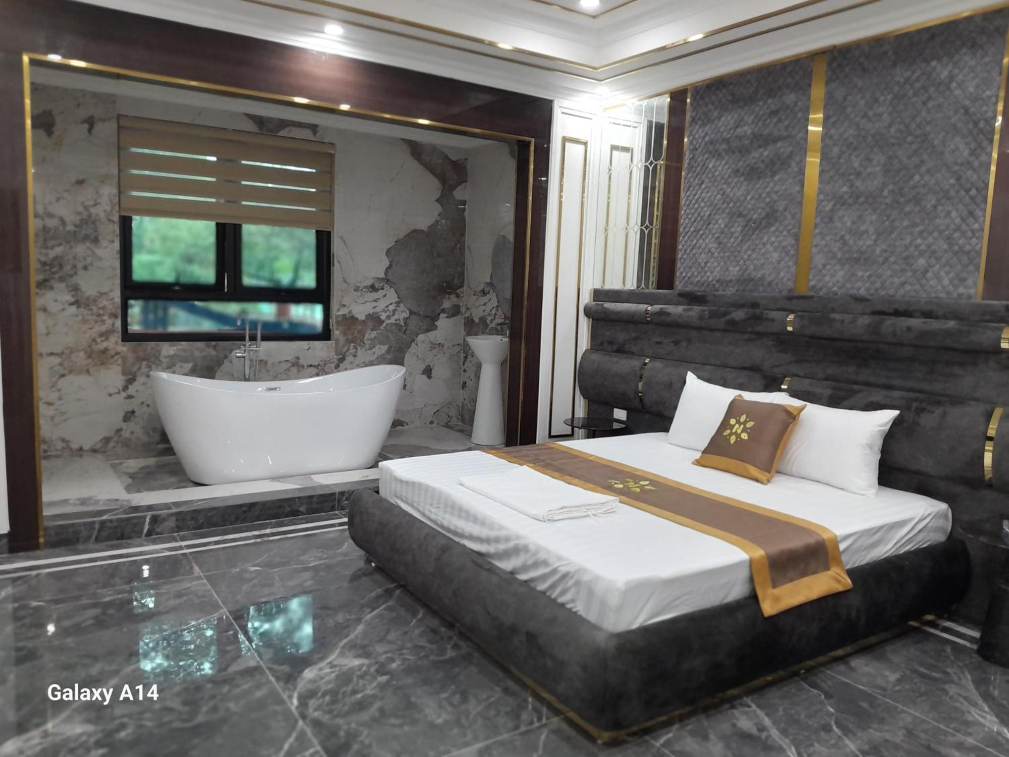 Bao Ngoc Dinh Cong Hanoi