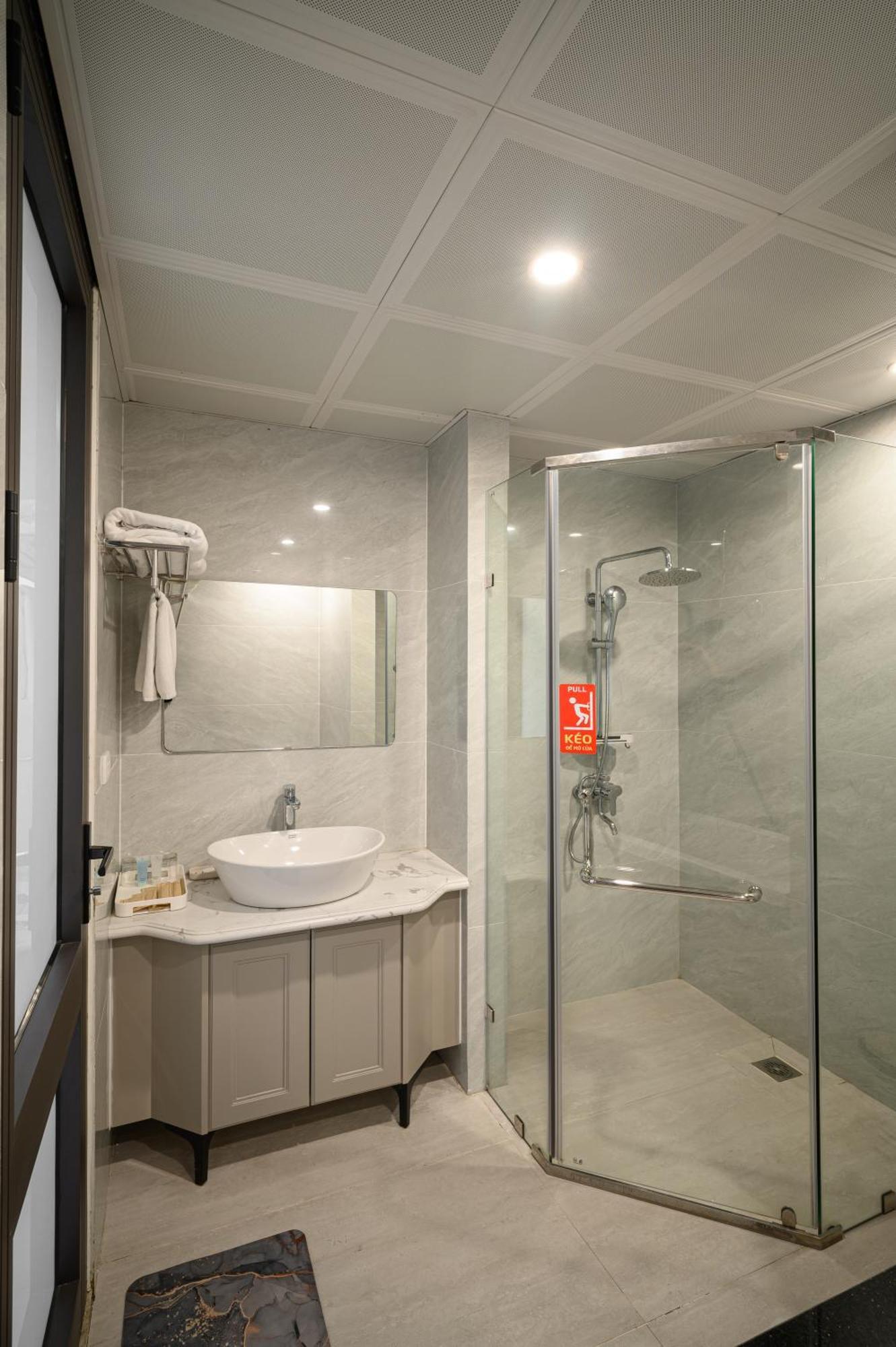 Norah Hotel Vinh Yen