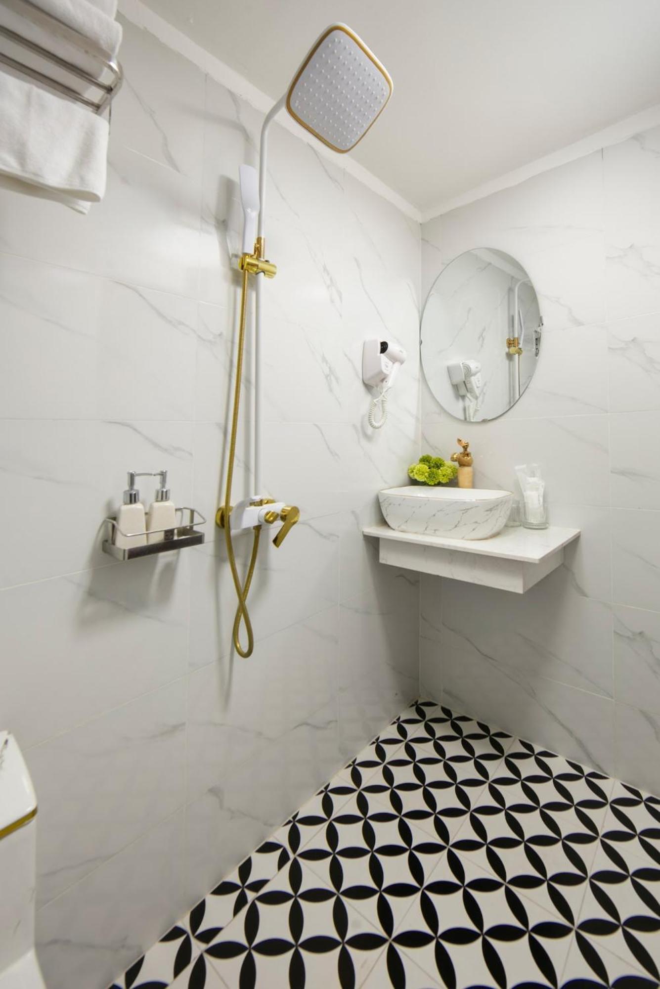 Khách sạn Dream Premium & 4*
