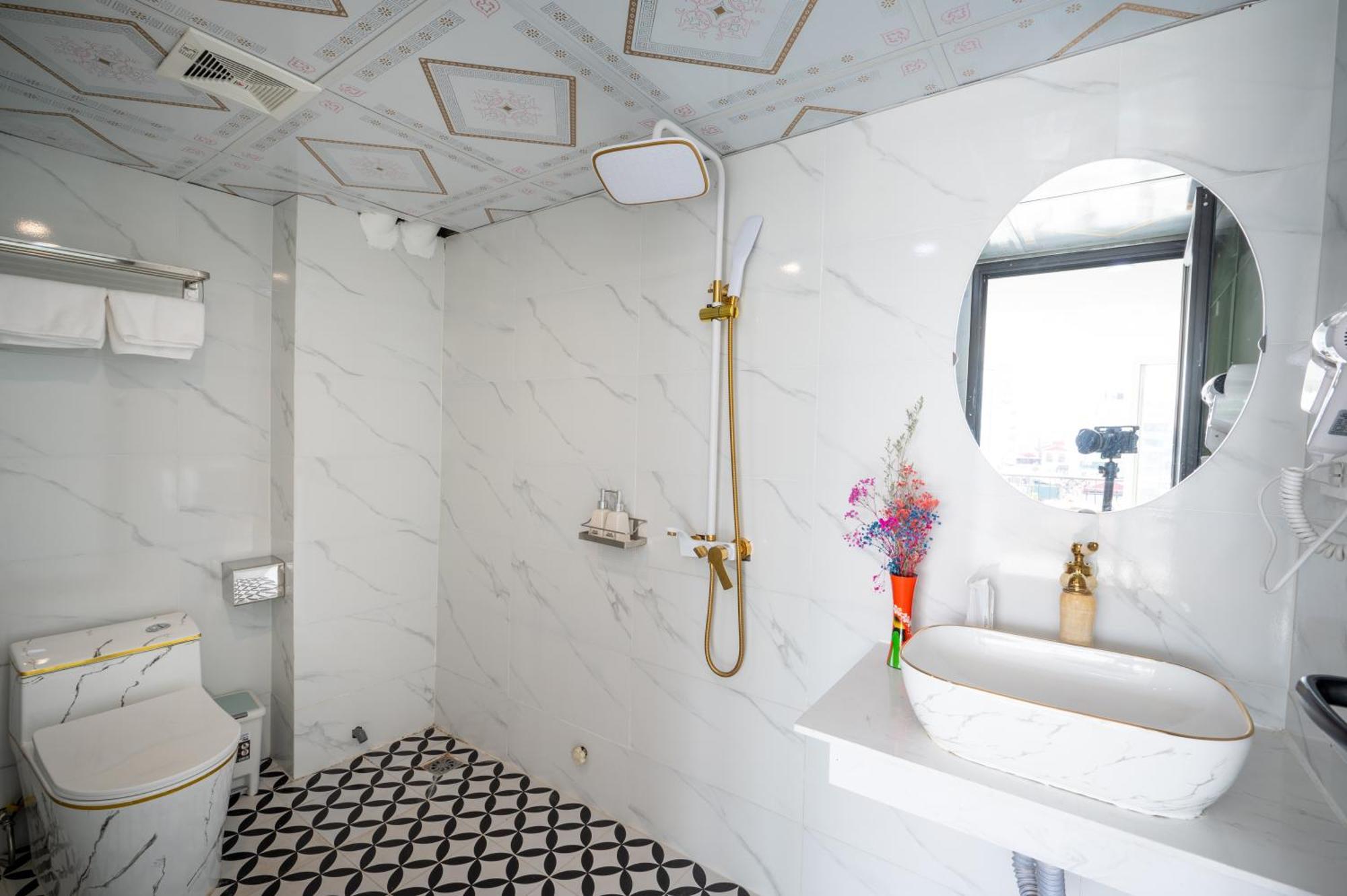 Khách sạn Dream Premium & 4*