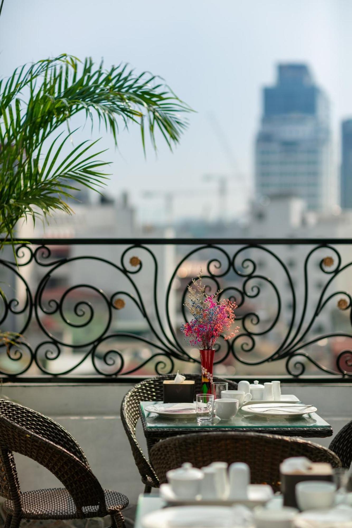 Khách sạn Dream Premium & 4*