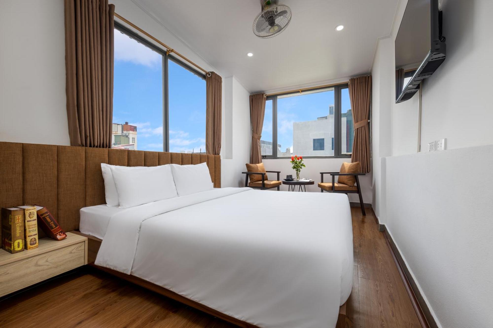Hotel Center View And Hanoi