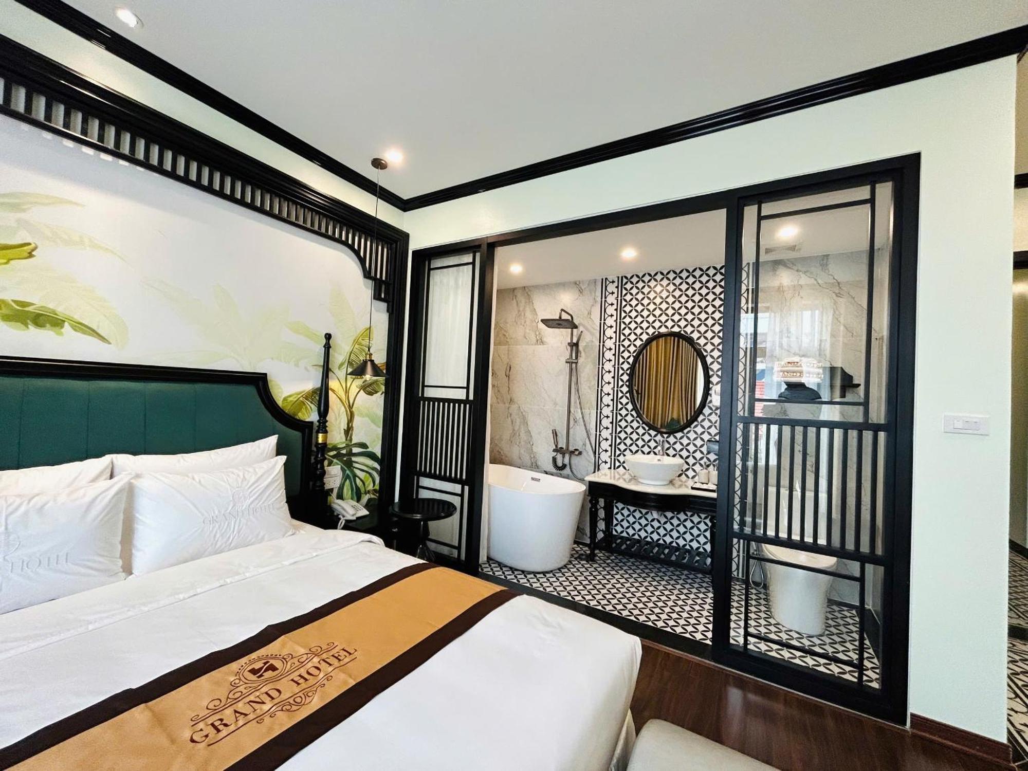 Grand Trinh Bo Hotel