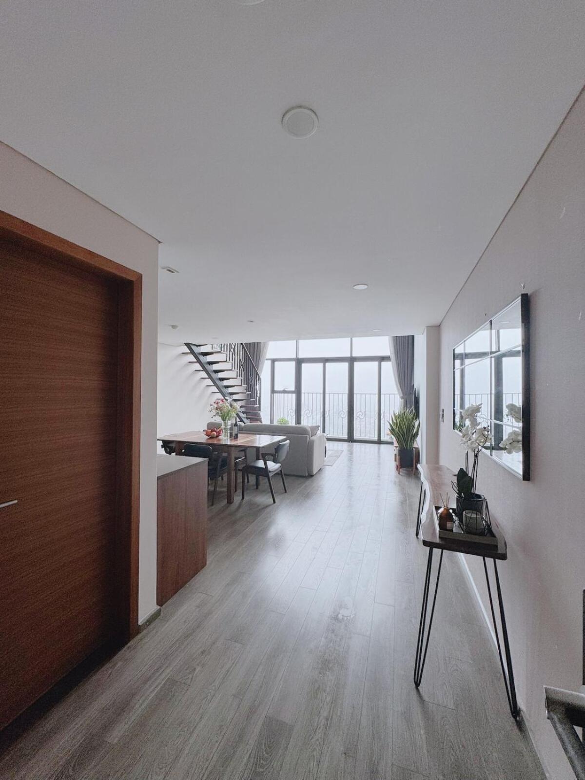 Luxury Duplex-bridge View-walk To Lotte Mall Apartment Hanoi