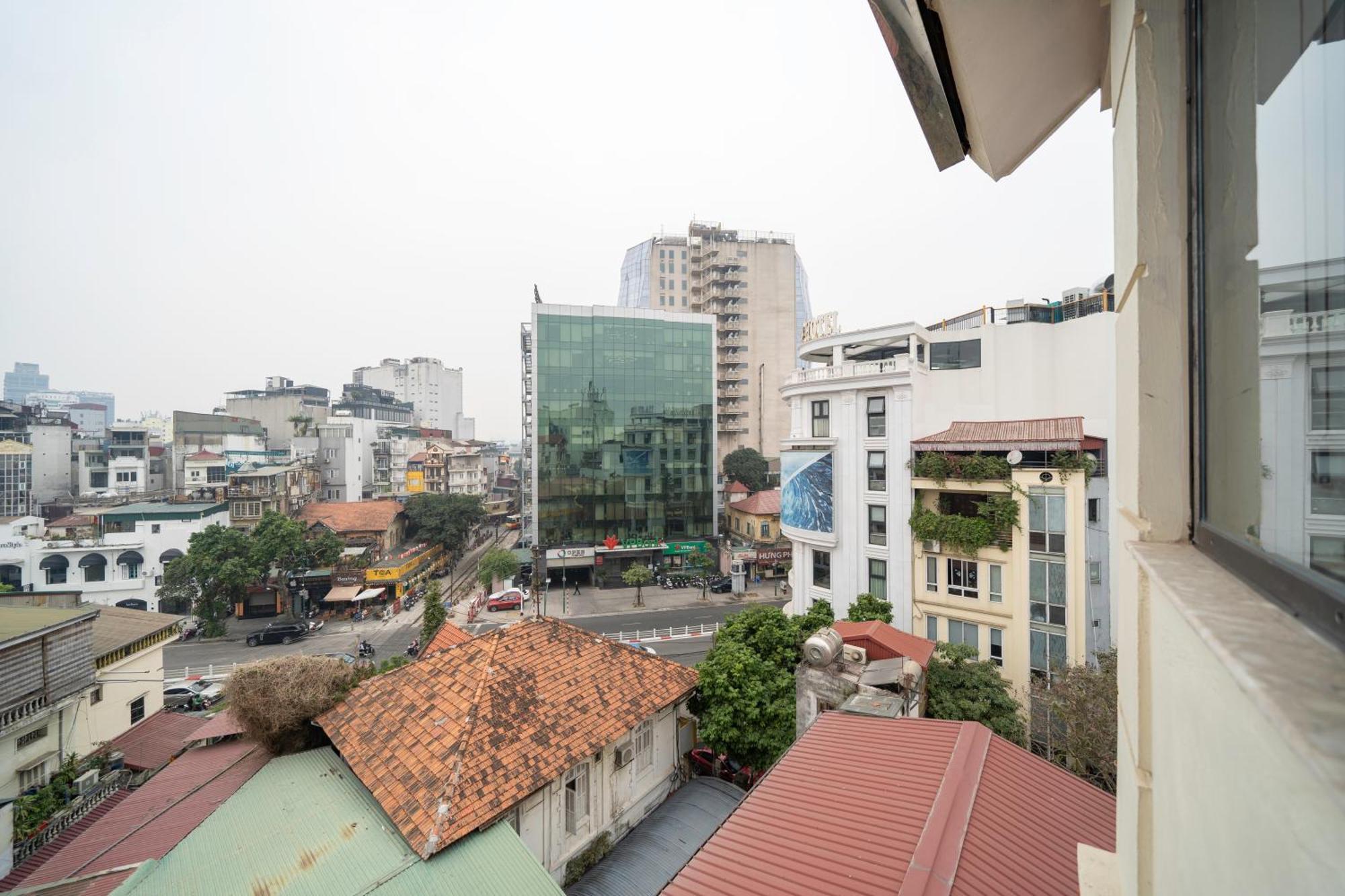Alley * Hanoi