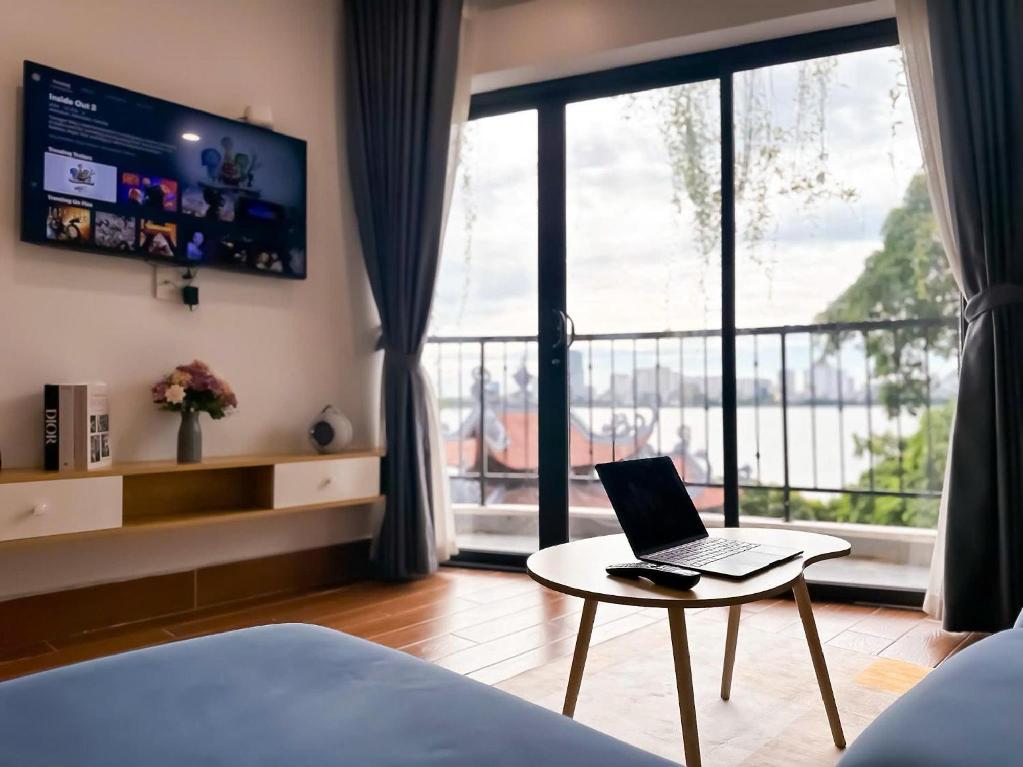 Oikia Westlake Apartment Hanoi