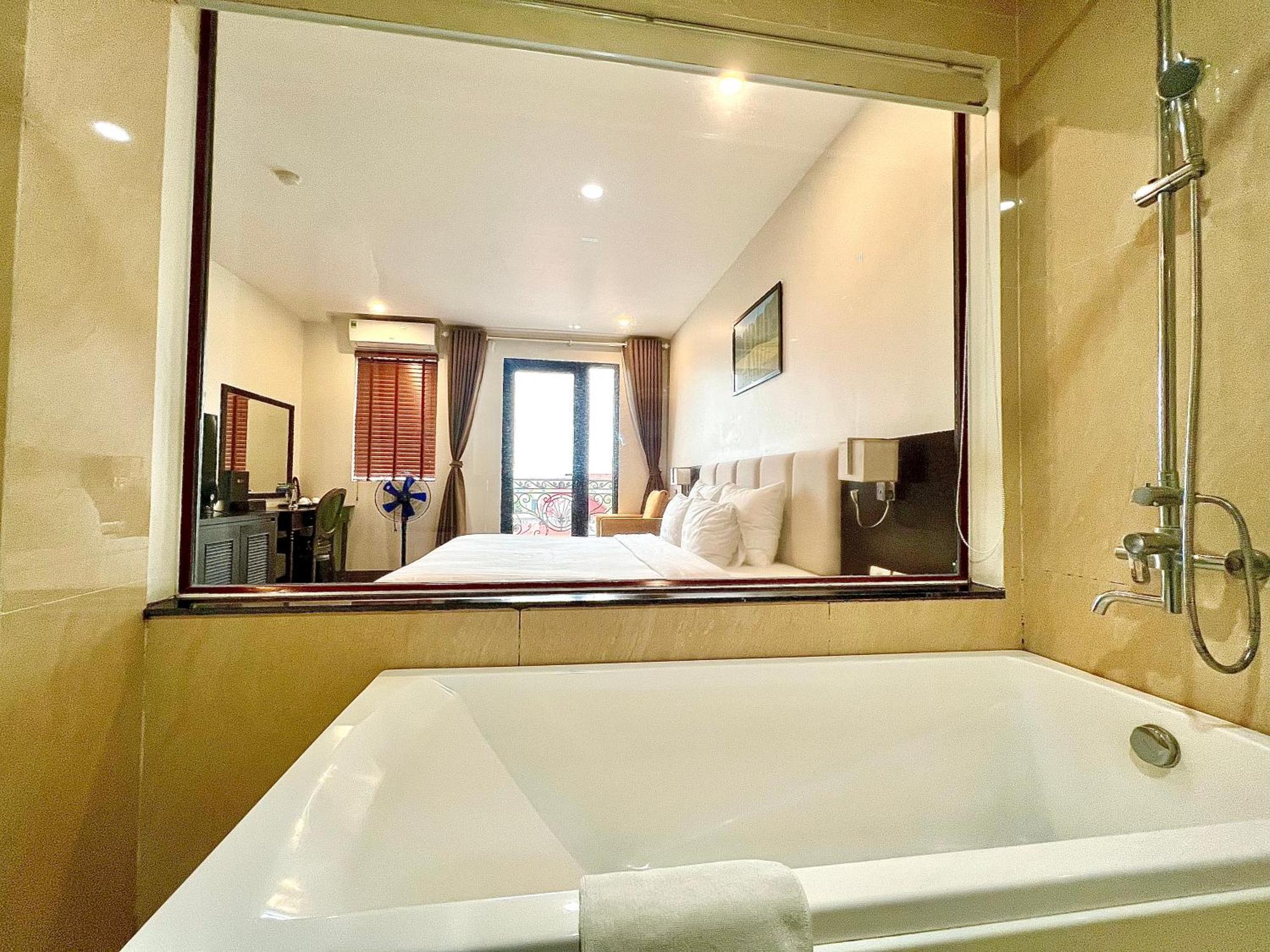 Paragon Noi Bai & Pool 4* Hanoi