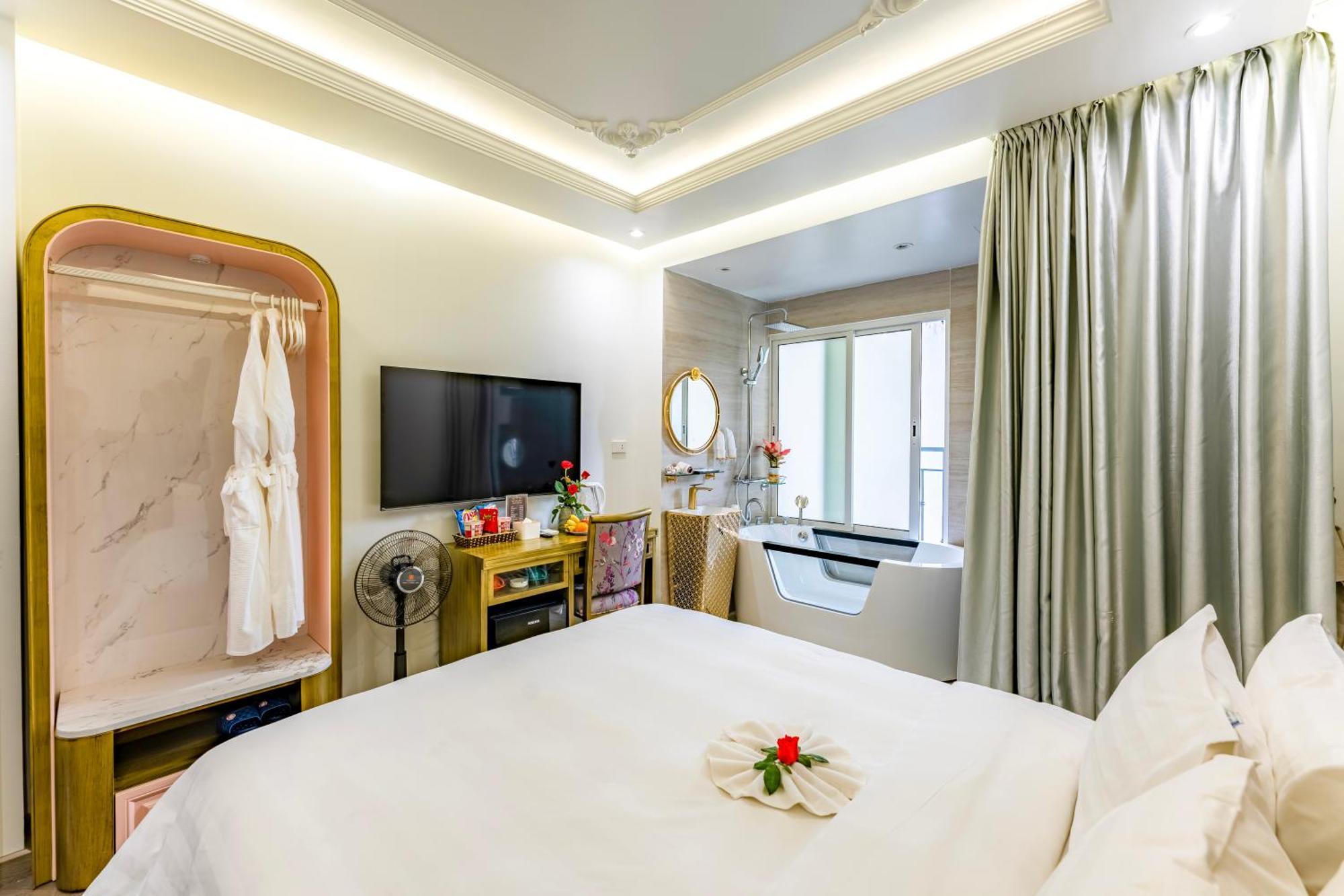Mai Hotel