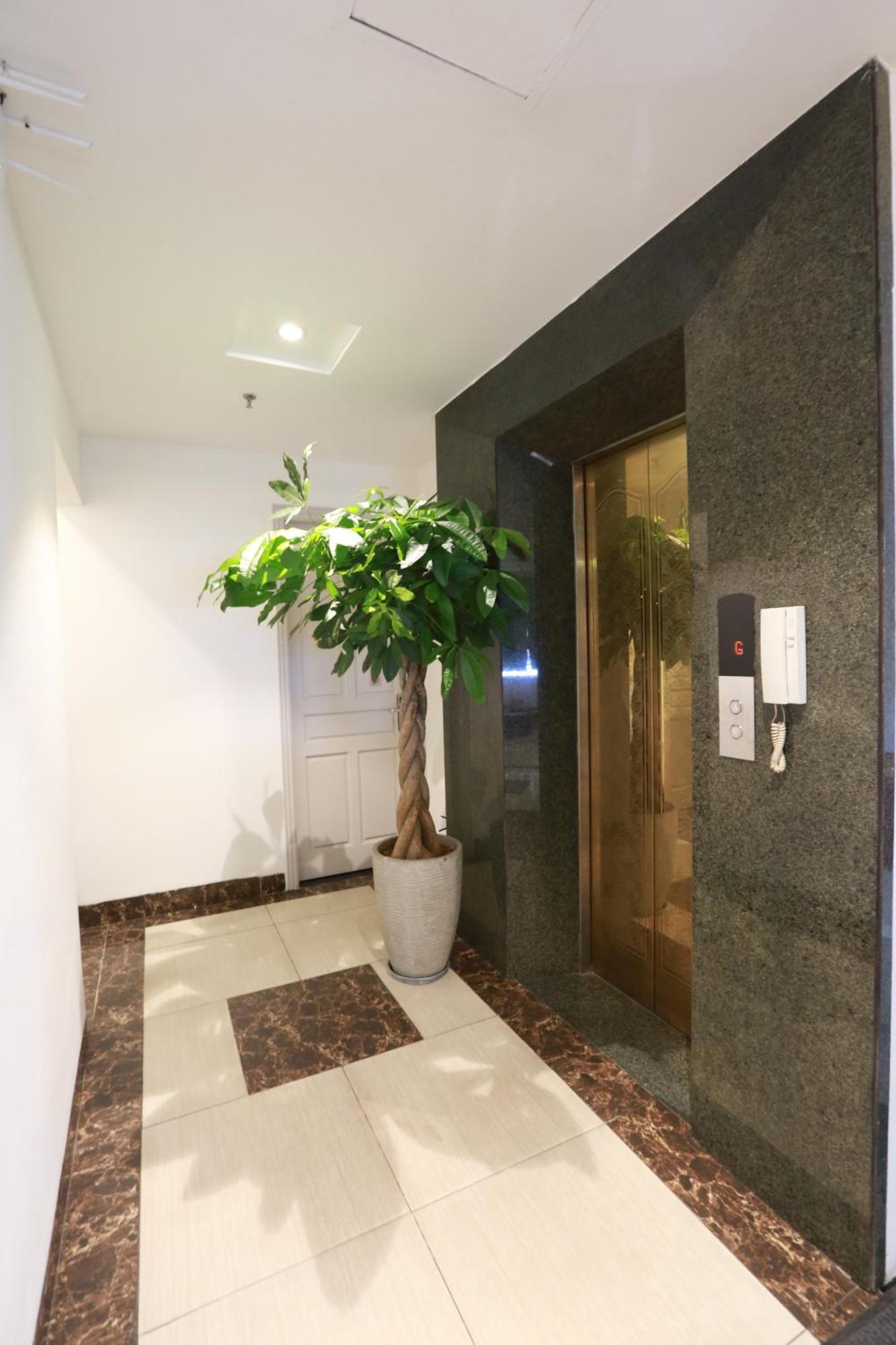 Keypad - 87 Nguyen Khang Hotel *
