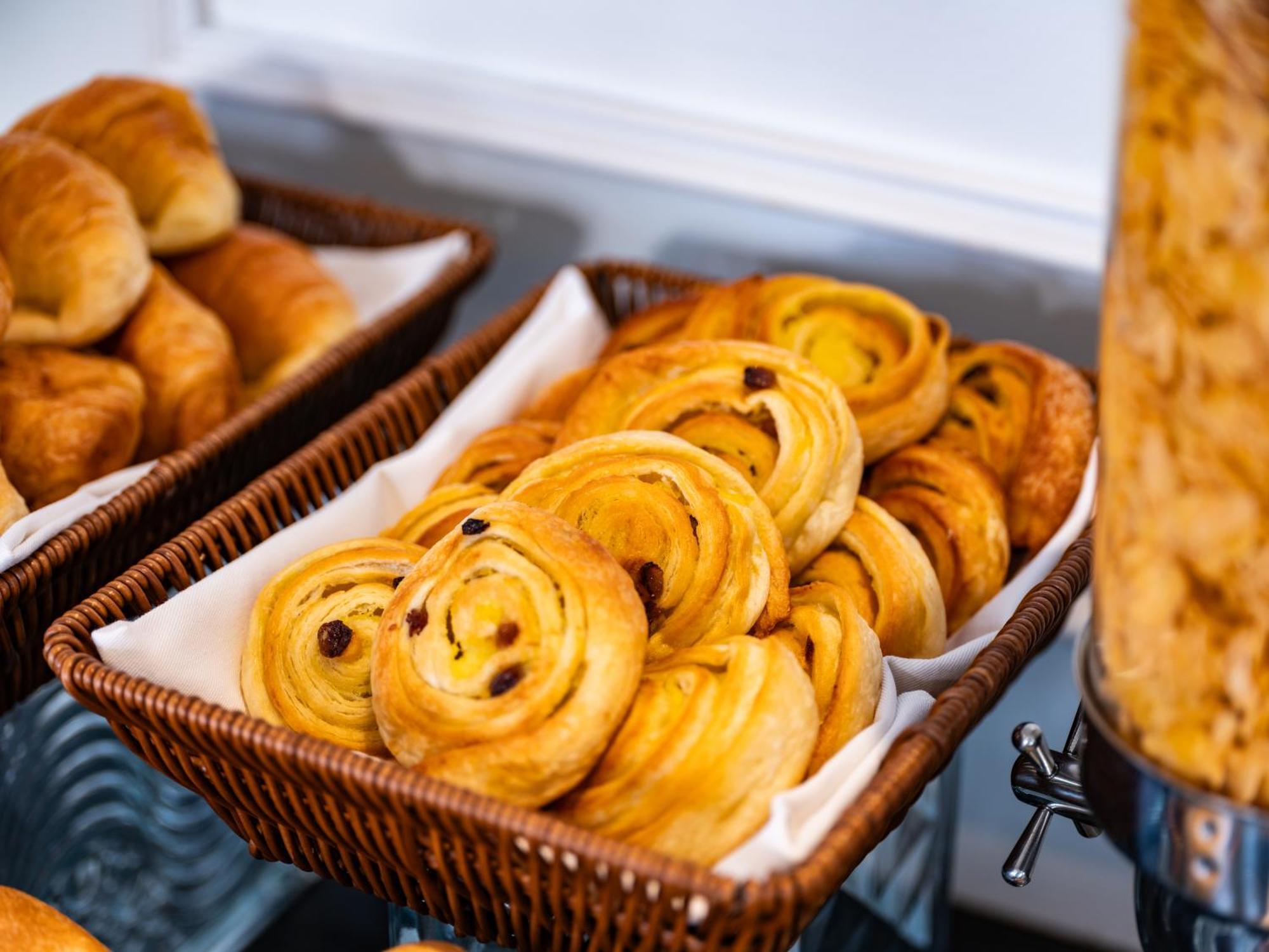 The Flower Boutique & Travel 4* Hanoi
