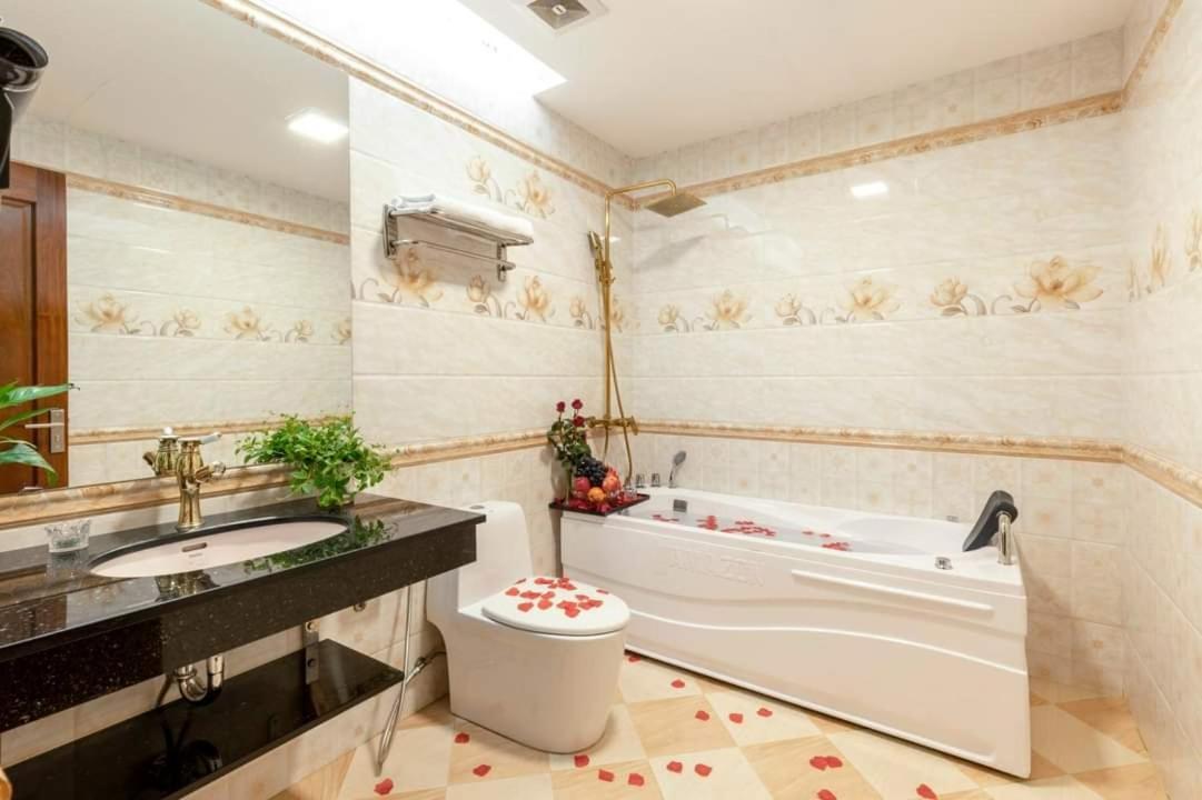 Love hotel Hoang Gia Ha Noi Capital *