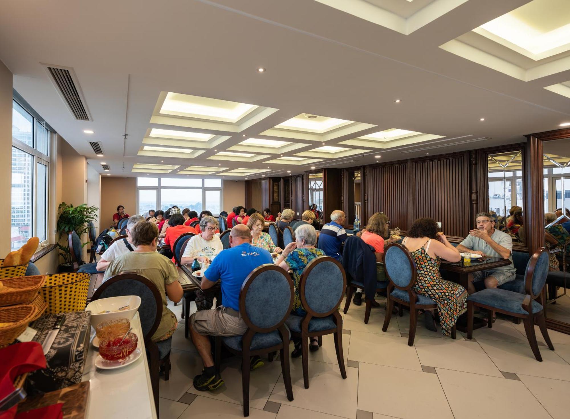 Hotel Minasi Premium