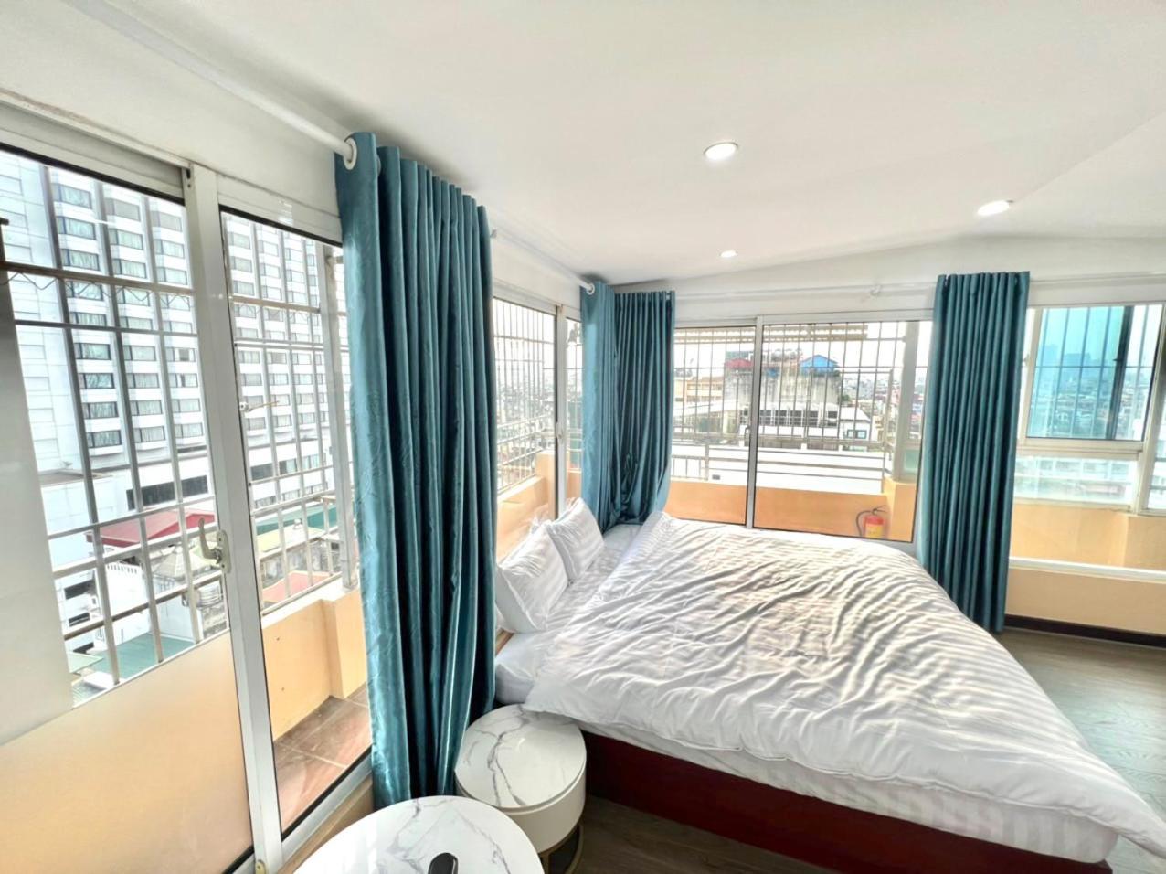 Hotel T -