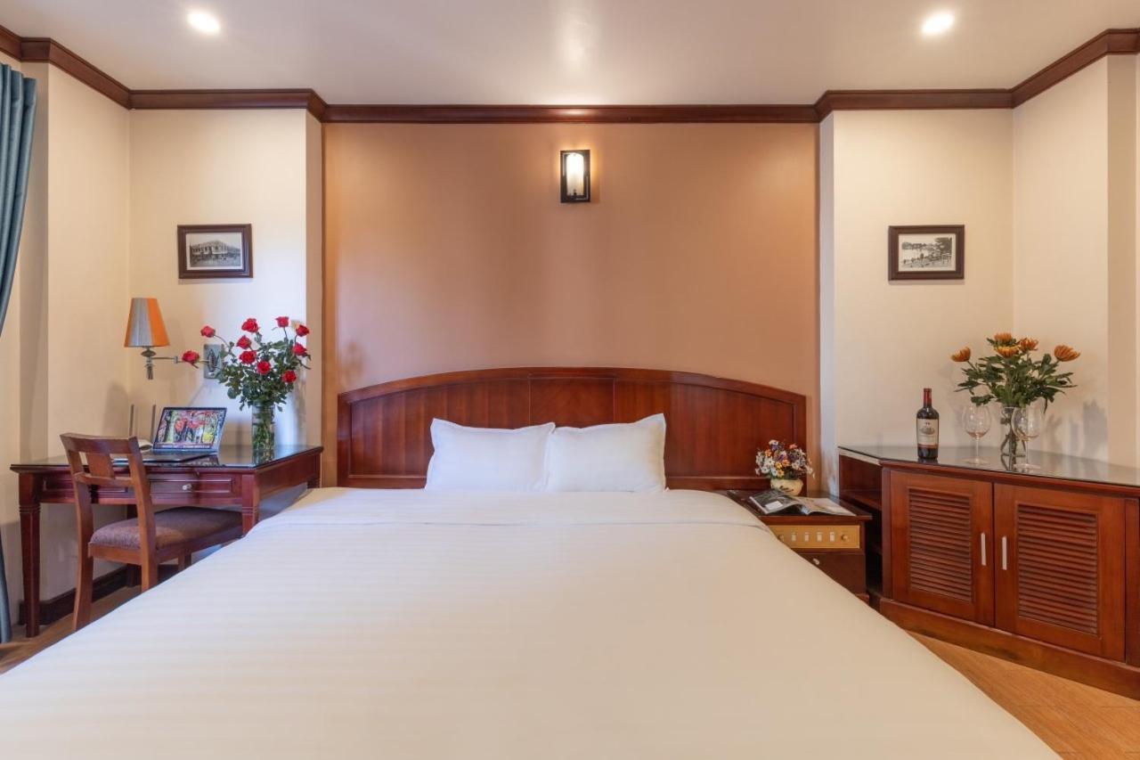 Hotel T - Hanoi
