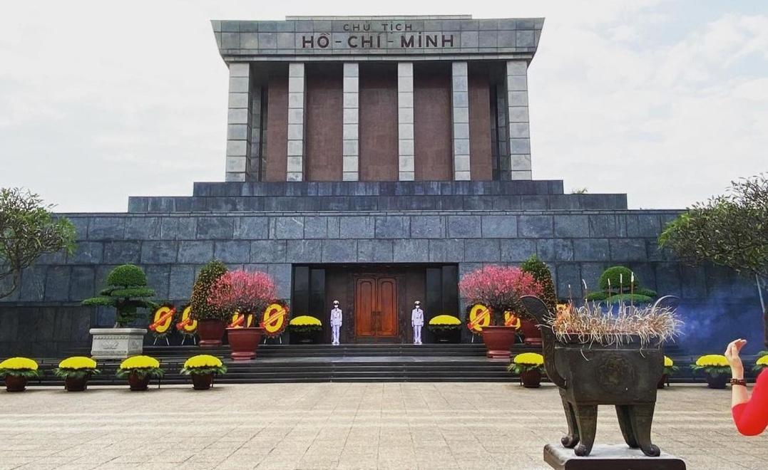 Khách sạn hẻo lánh Price Ho Tay With Garden & Pool For Long Hà Nội