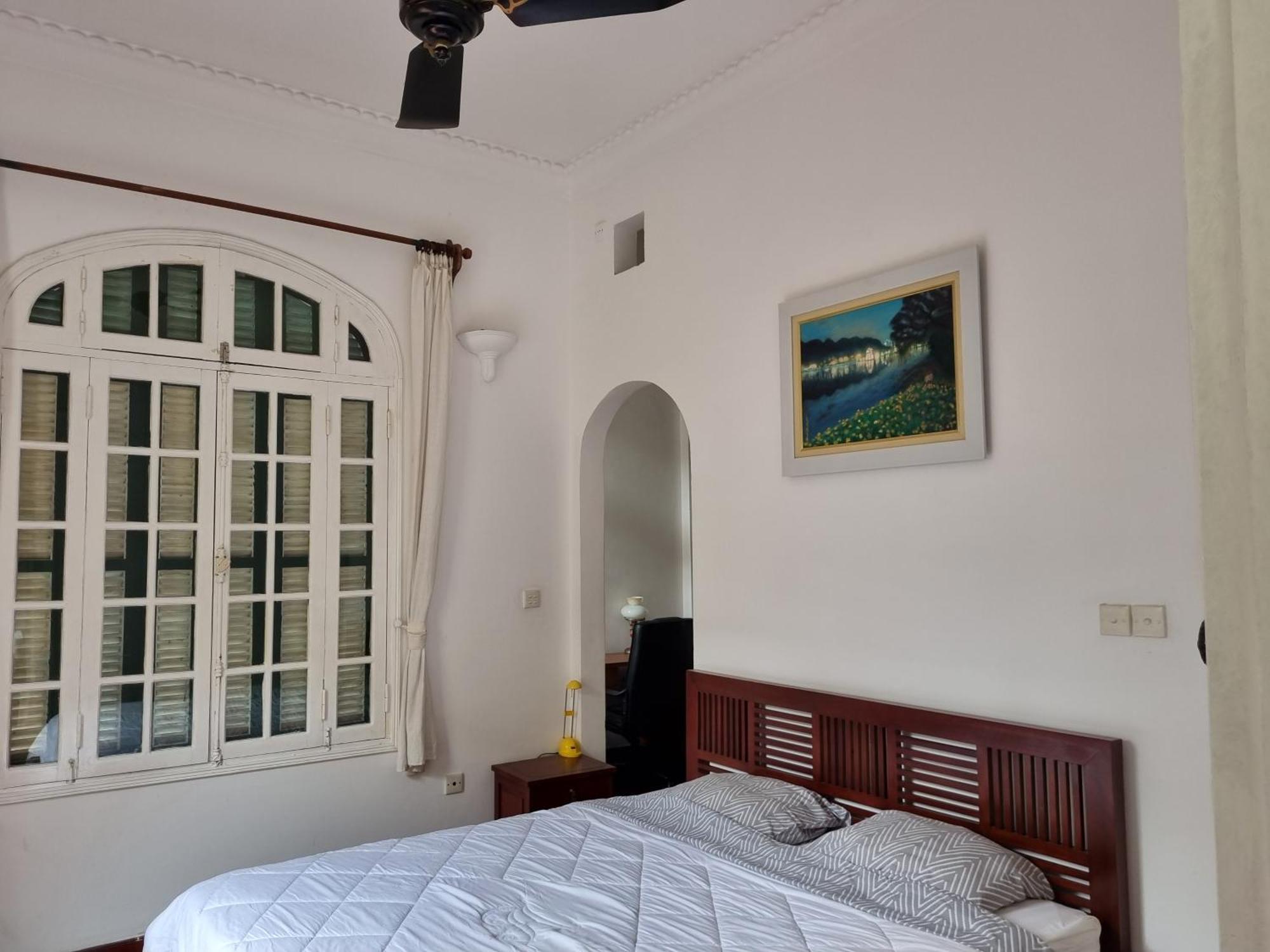 Price Ho Tay With Garden & Pool For Long * Hà Nội